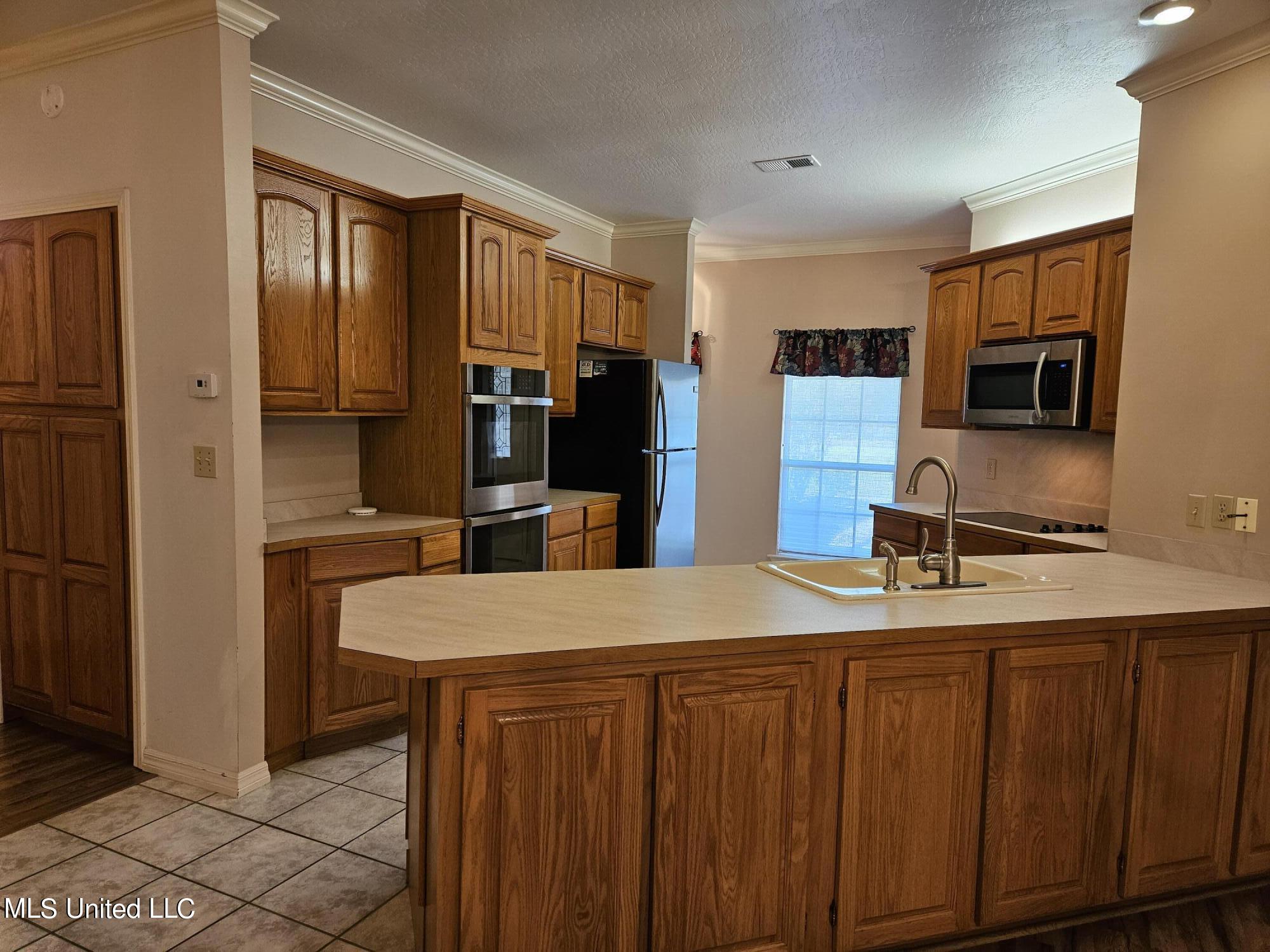 74607 N Diamondhead Drive Property Photo 2