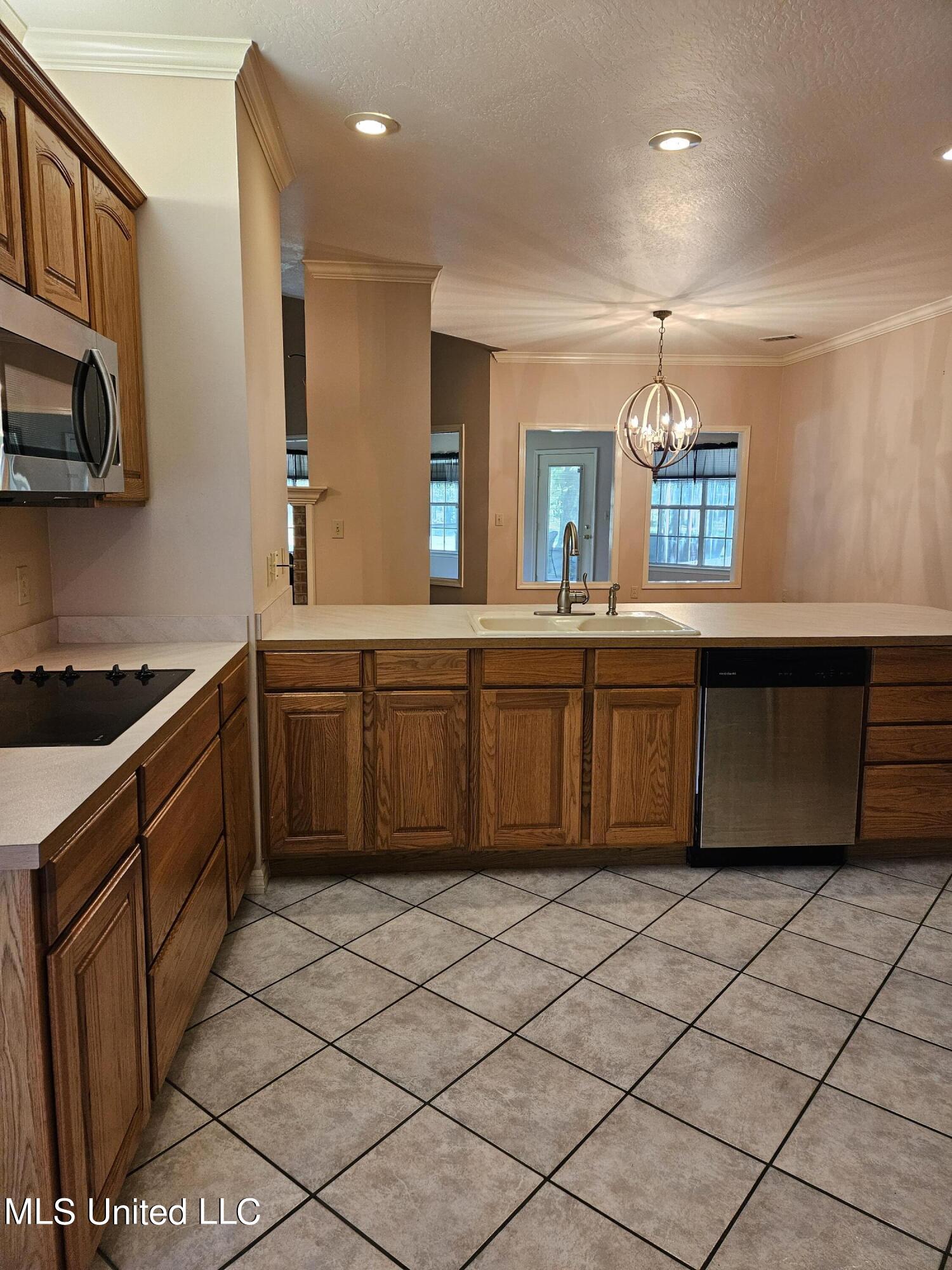 74607 N Diamondhead Drive Property Photo 4