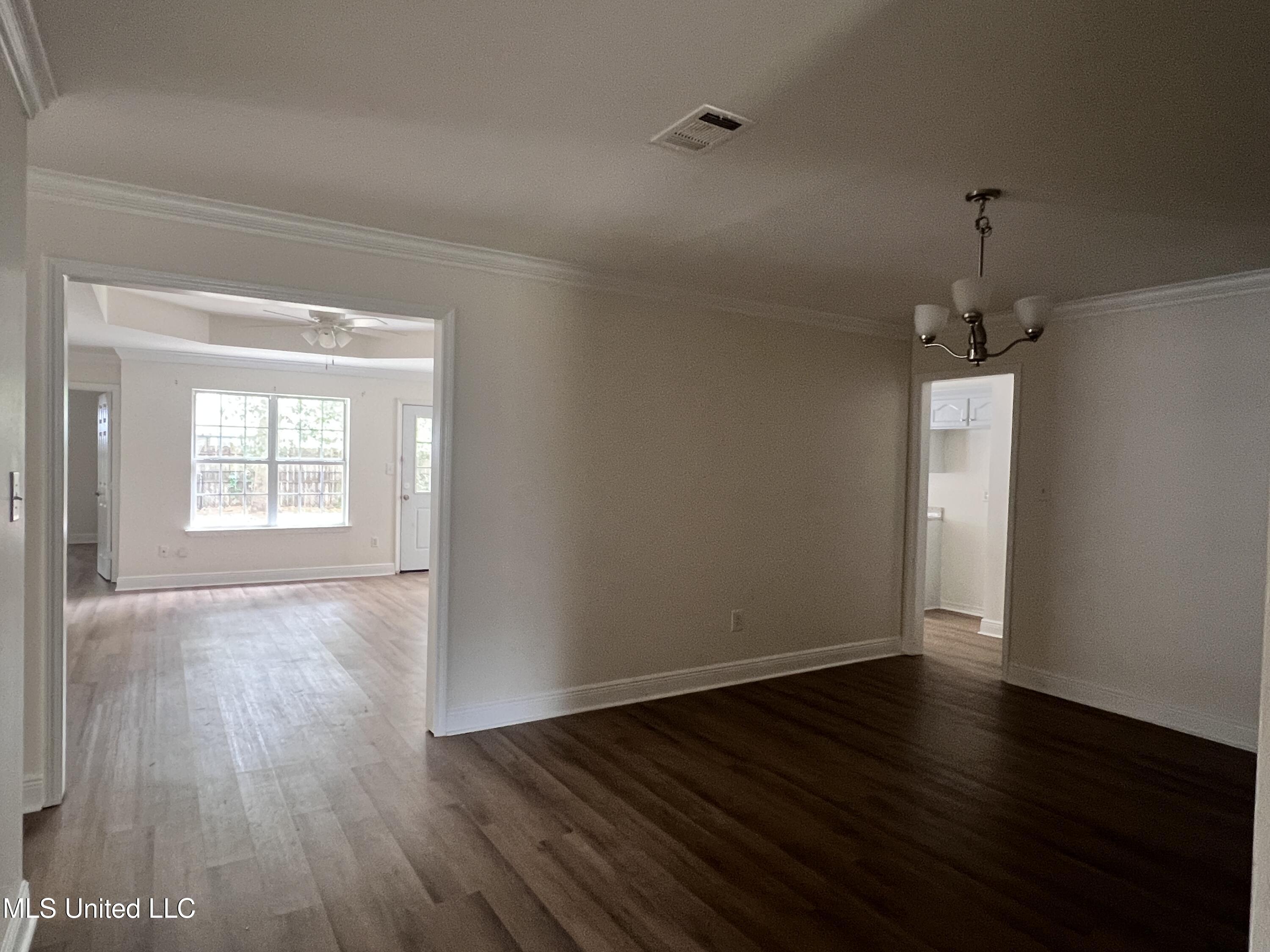 1620 Porpoise Street Property Photo 4