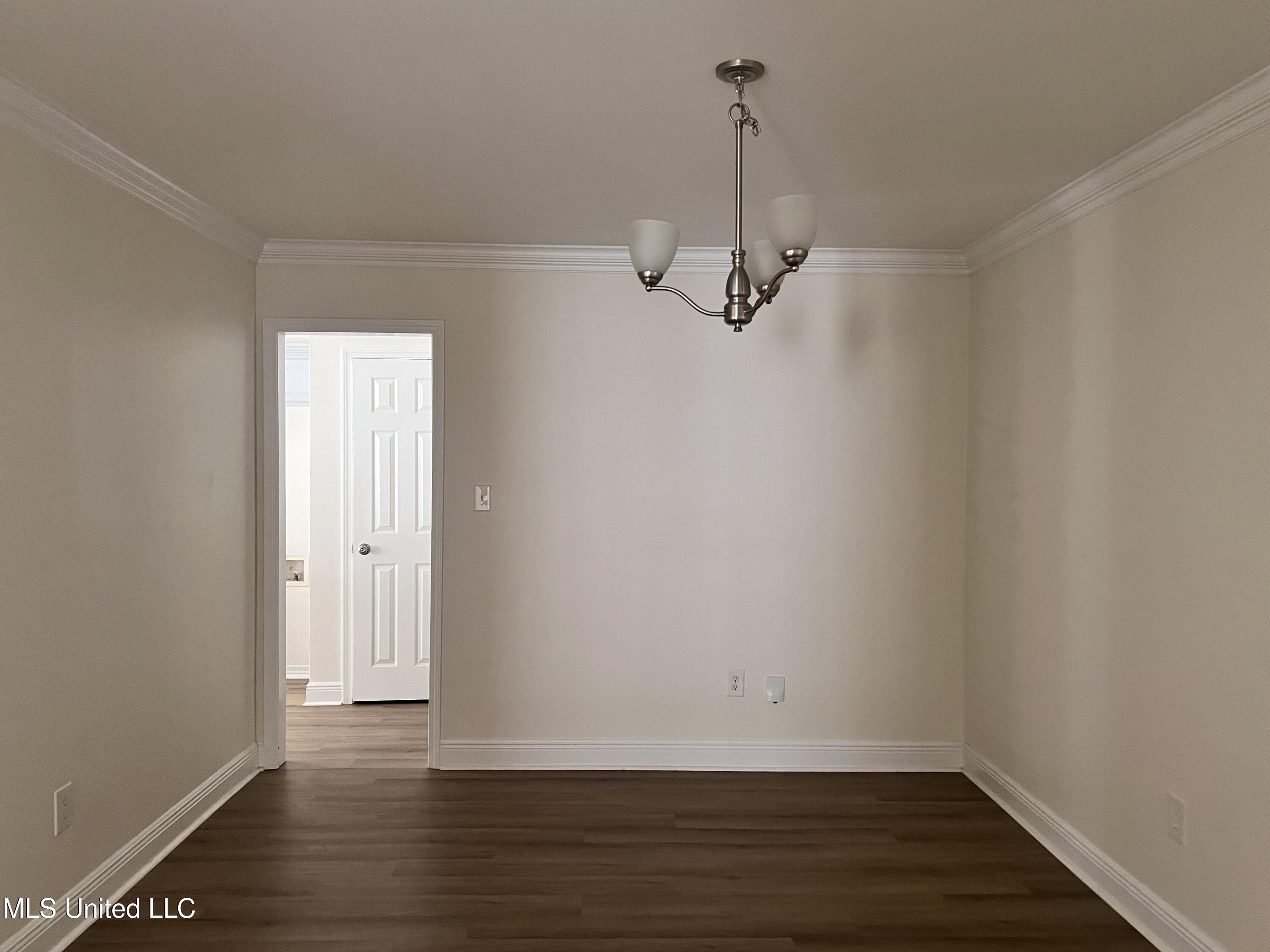 1620 Porpoise Street Property Photo 5