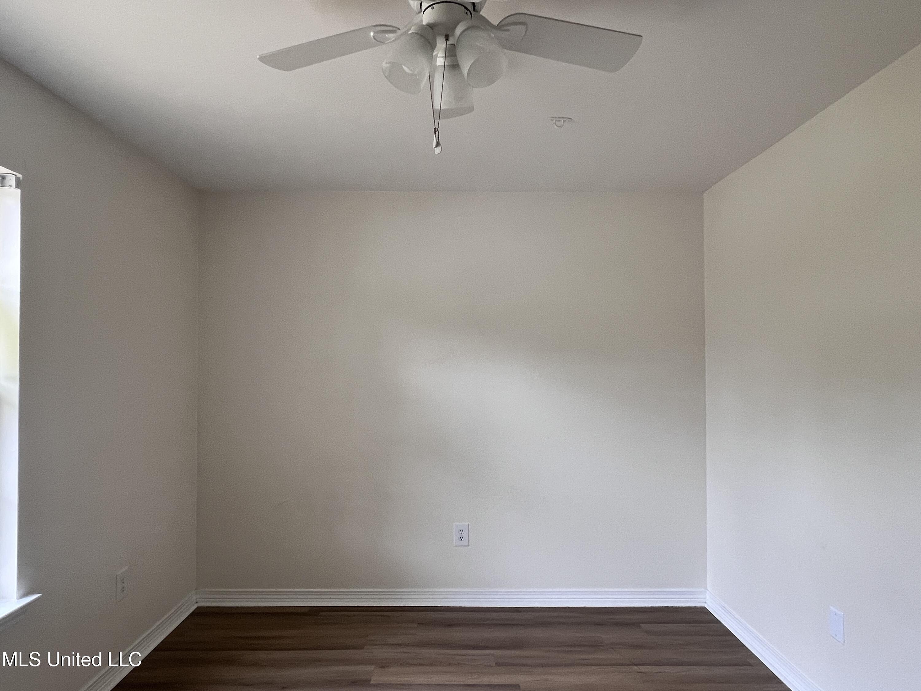 1620 Porpoise Street Property Photo 13