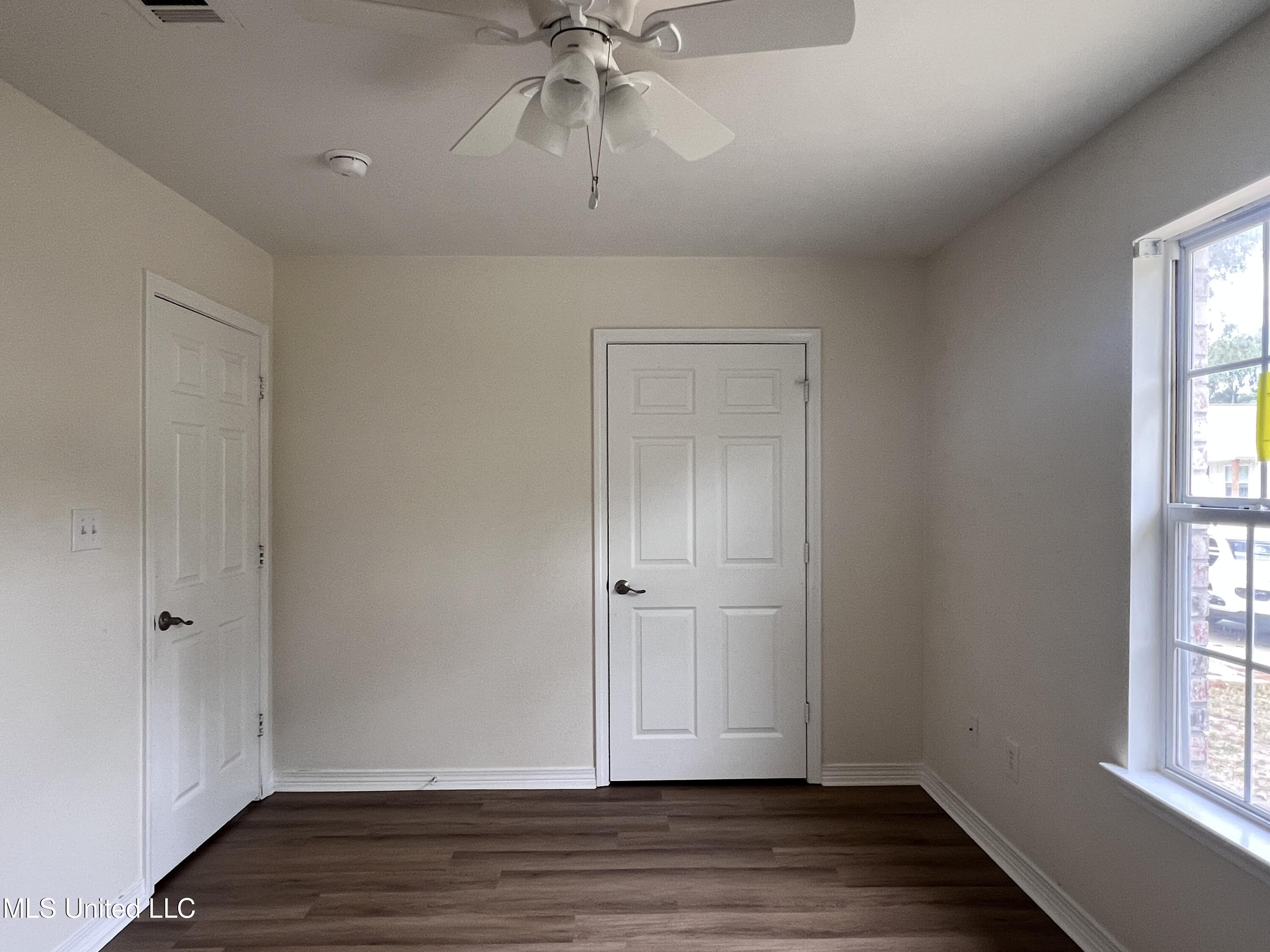 1620 Porpoise Street Property Photo 14