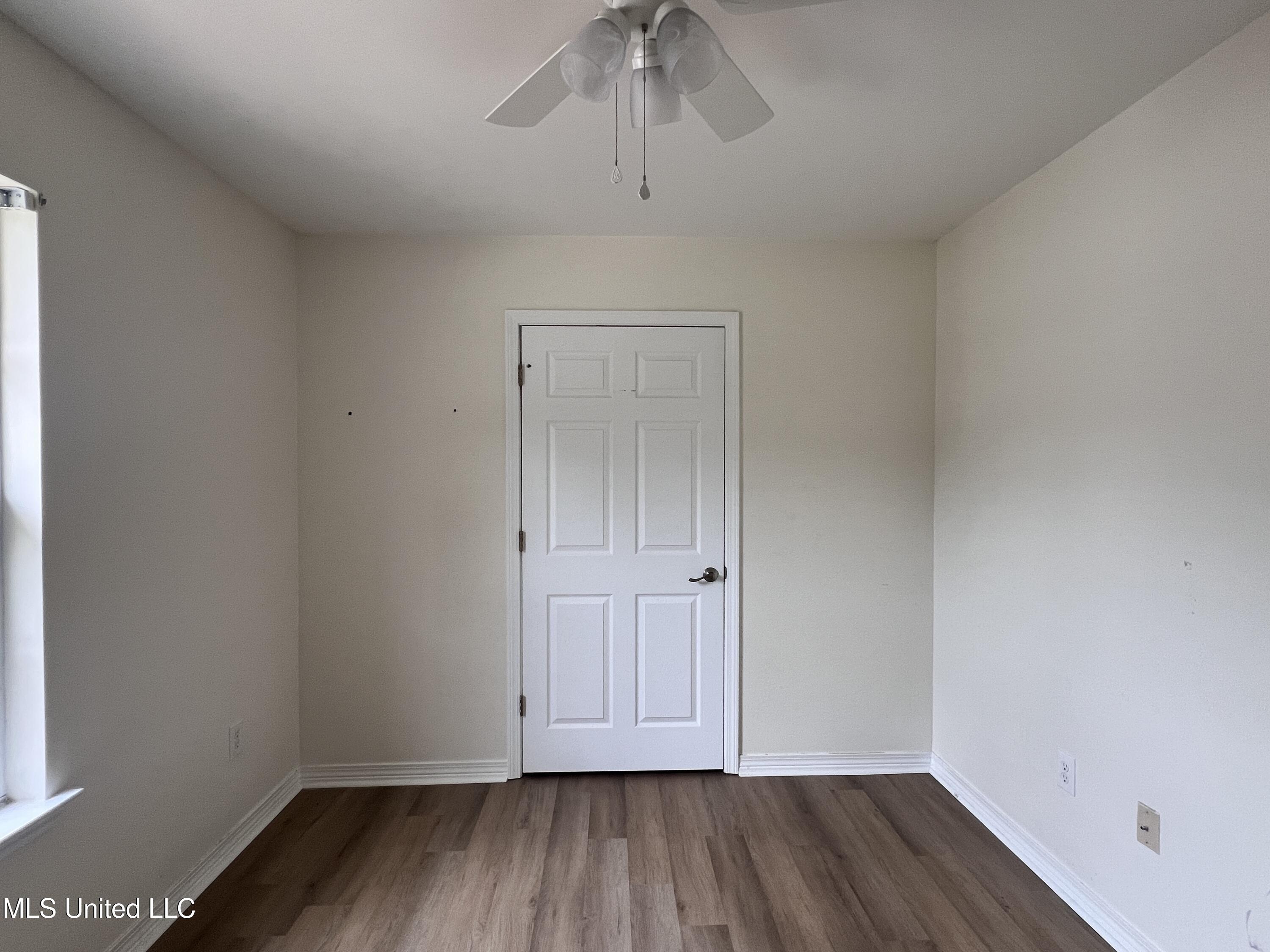 1620 Porpoise Street Property Photo 16