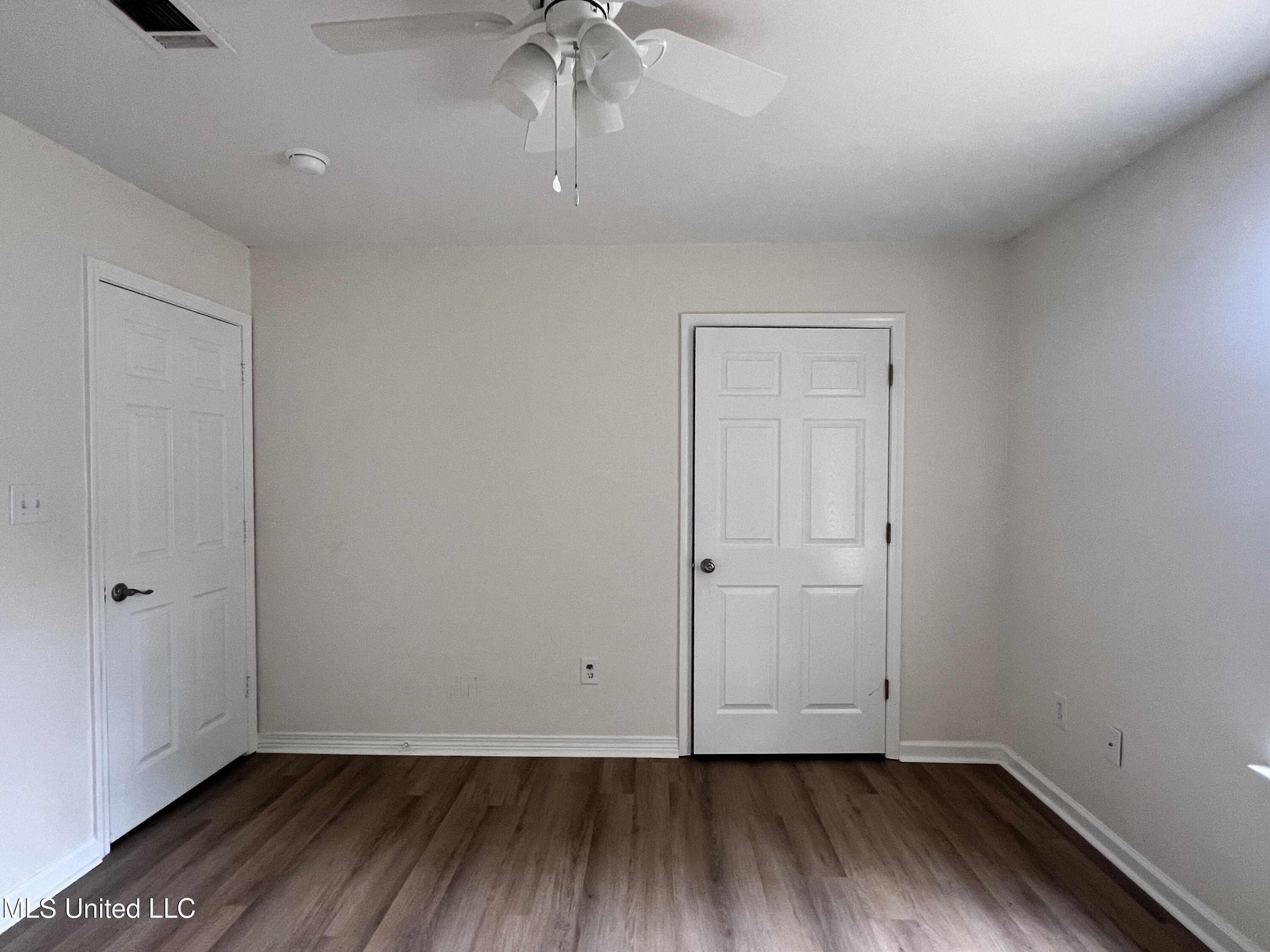 1620 Porpoise Street Property Photo 17