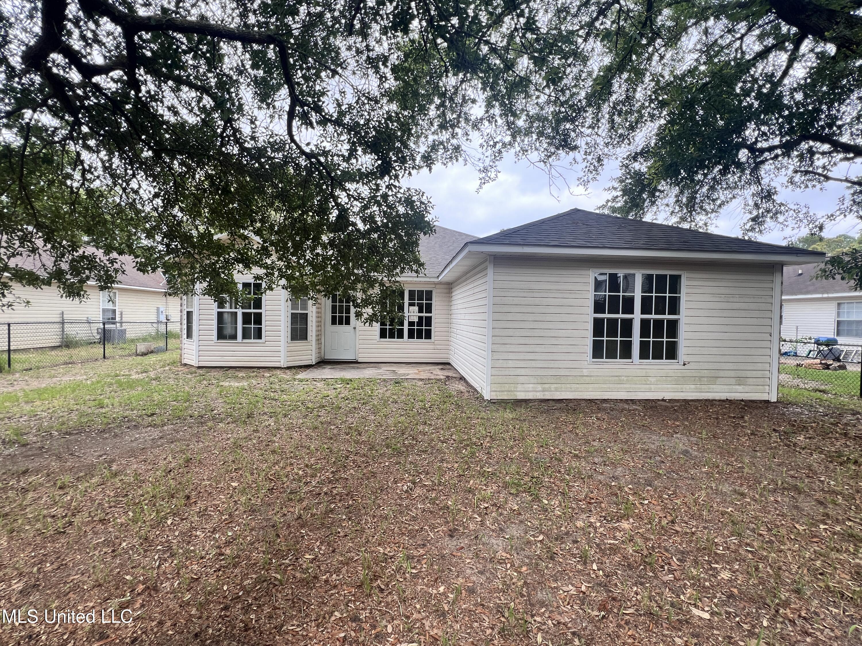 1620 Porpoise Street Property Photo 20