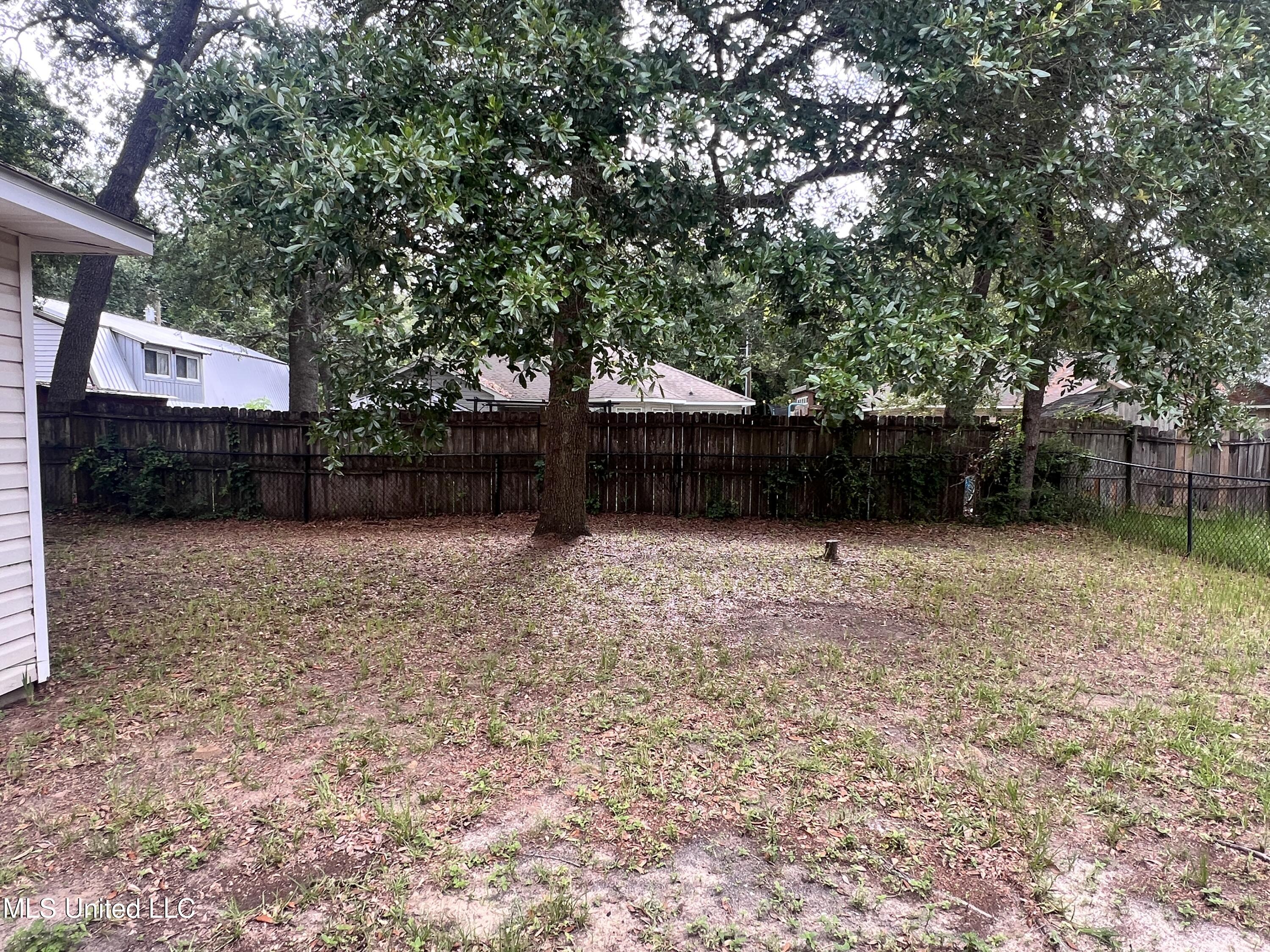 1620 Porpoise Street Property Photo 21