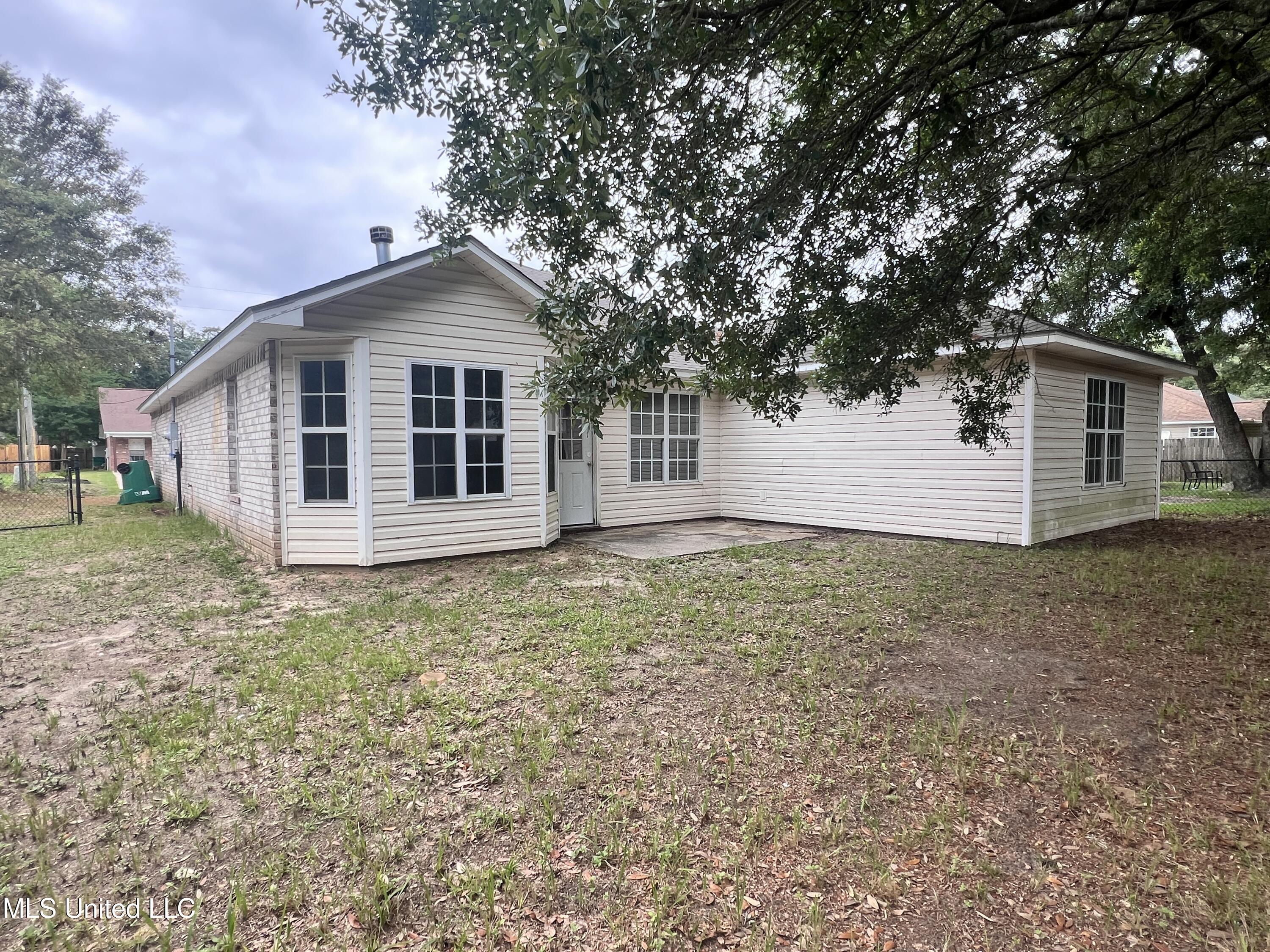 1620 Porpoise Street Property Photo 23