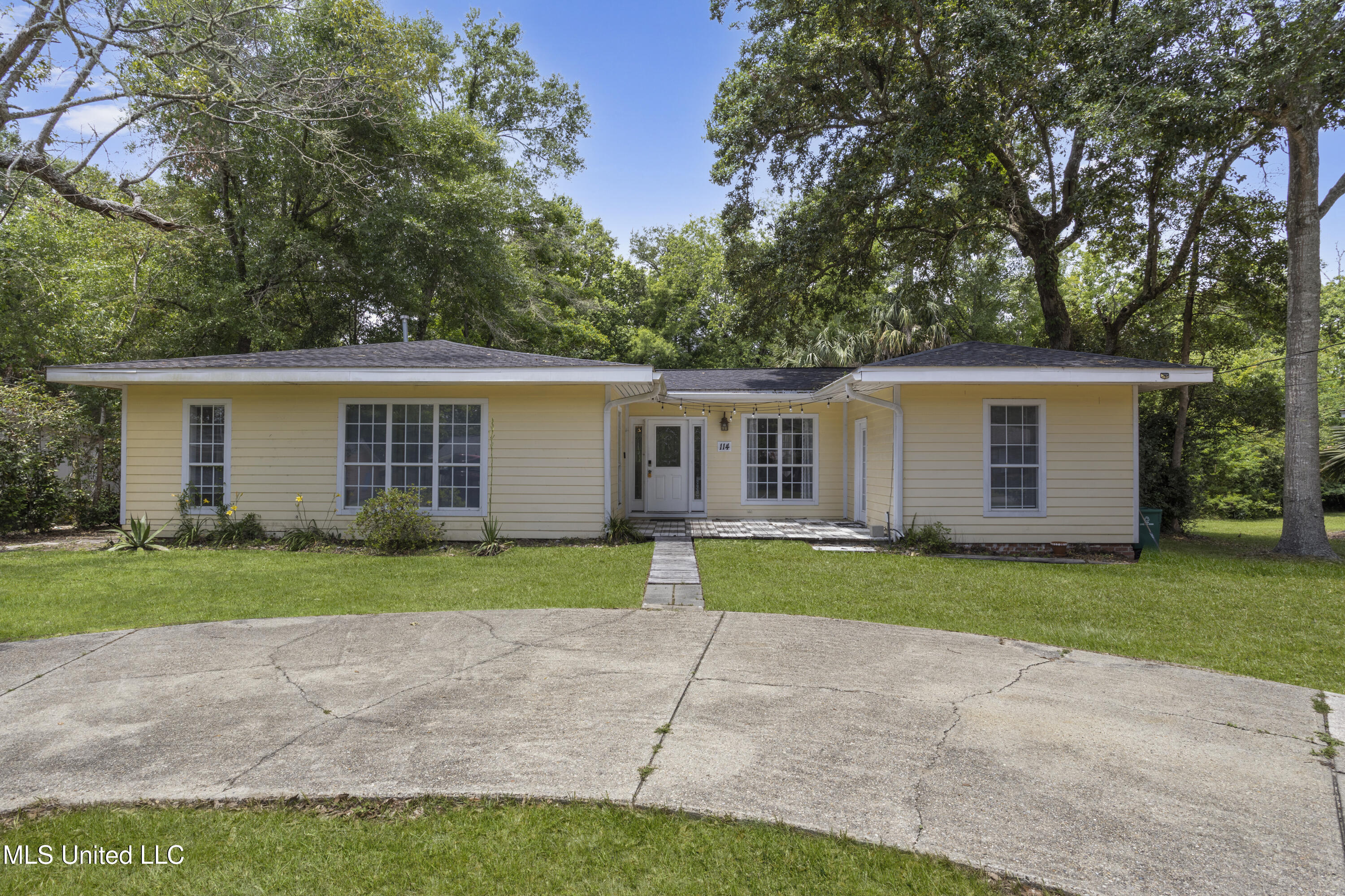 114 Olson Avenue Property Photo 1