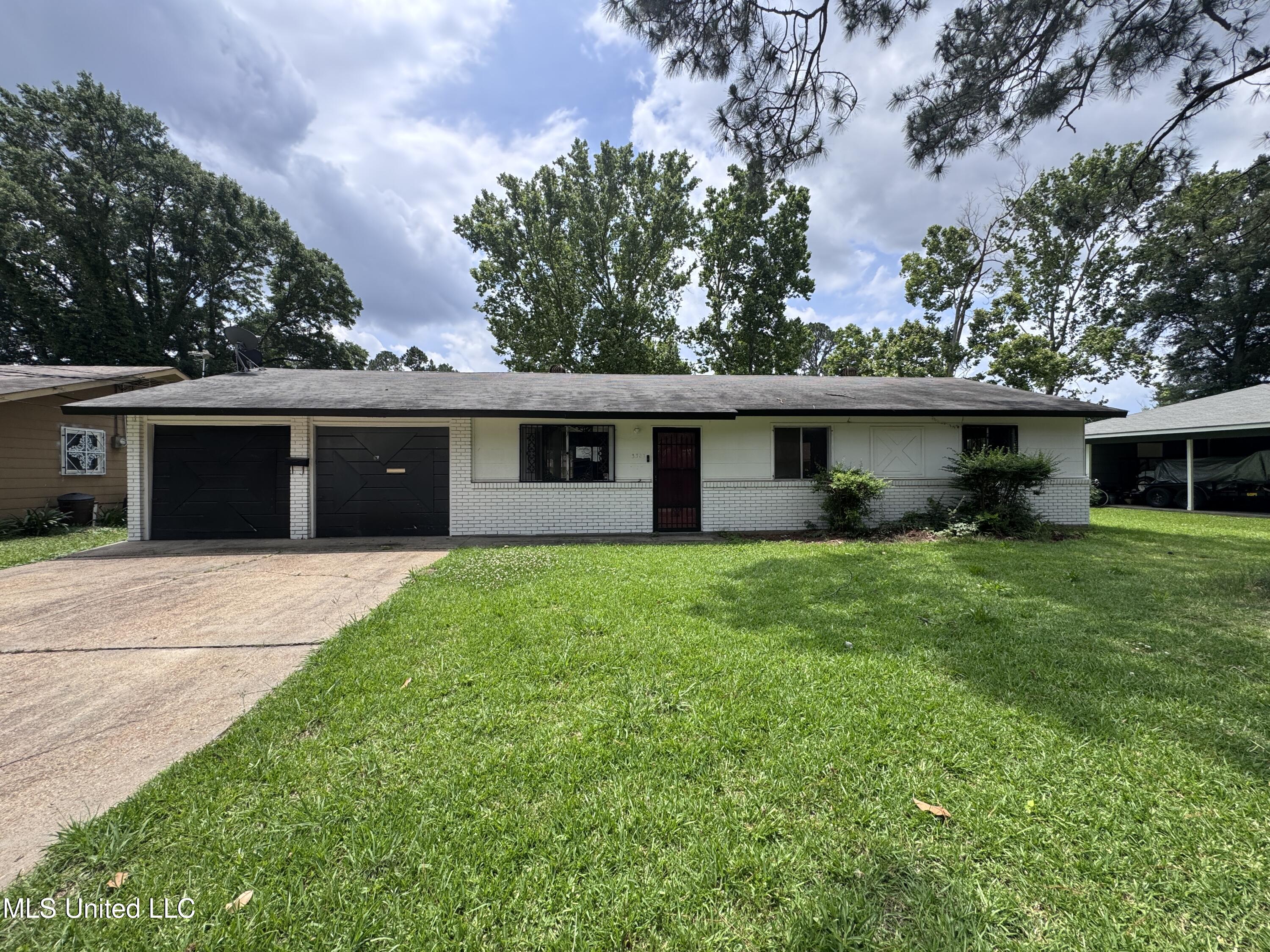 3327 Casa Grande Circle Property Photo 1