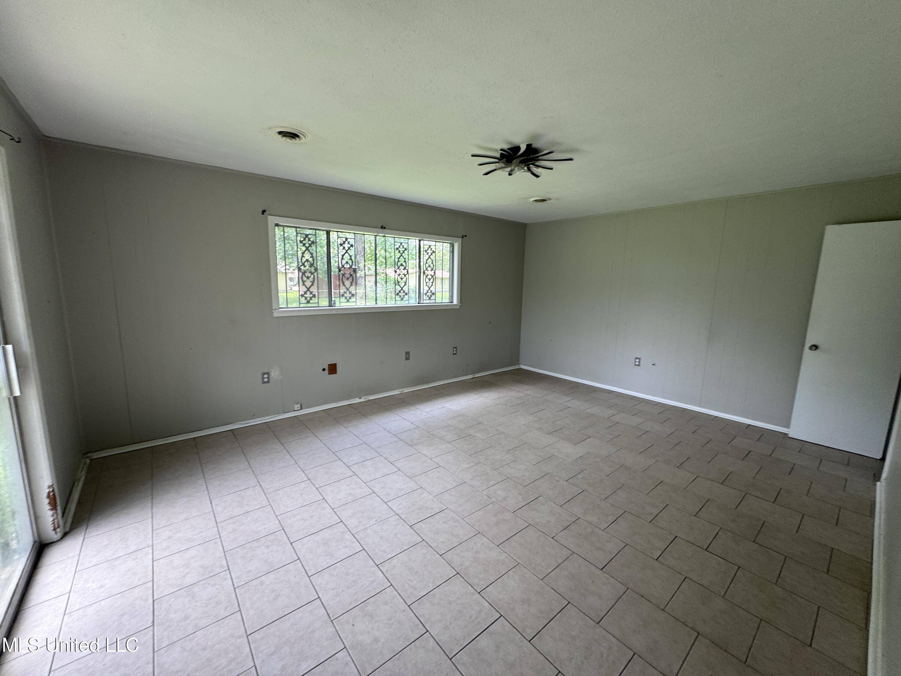 3327 Casa Grande Circle Property Photo 5