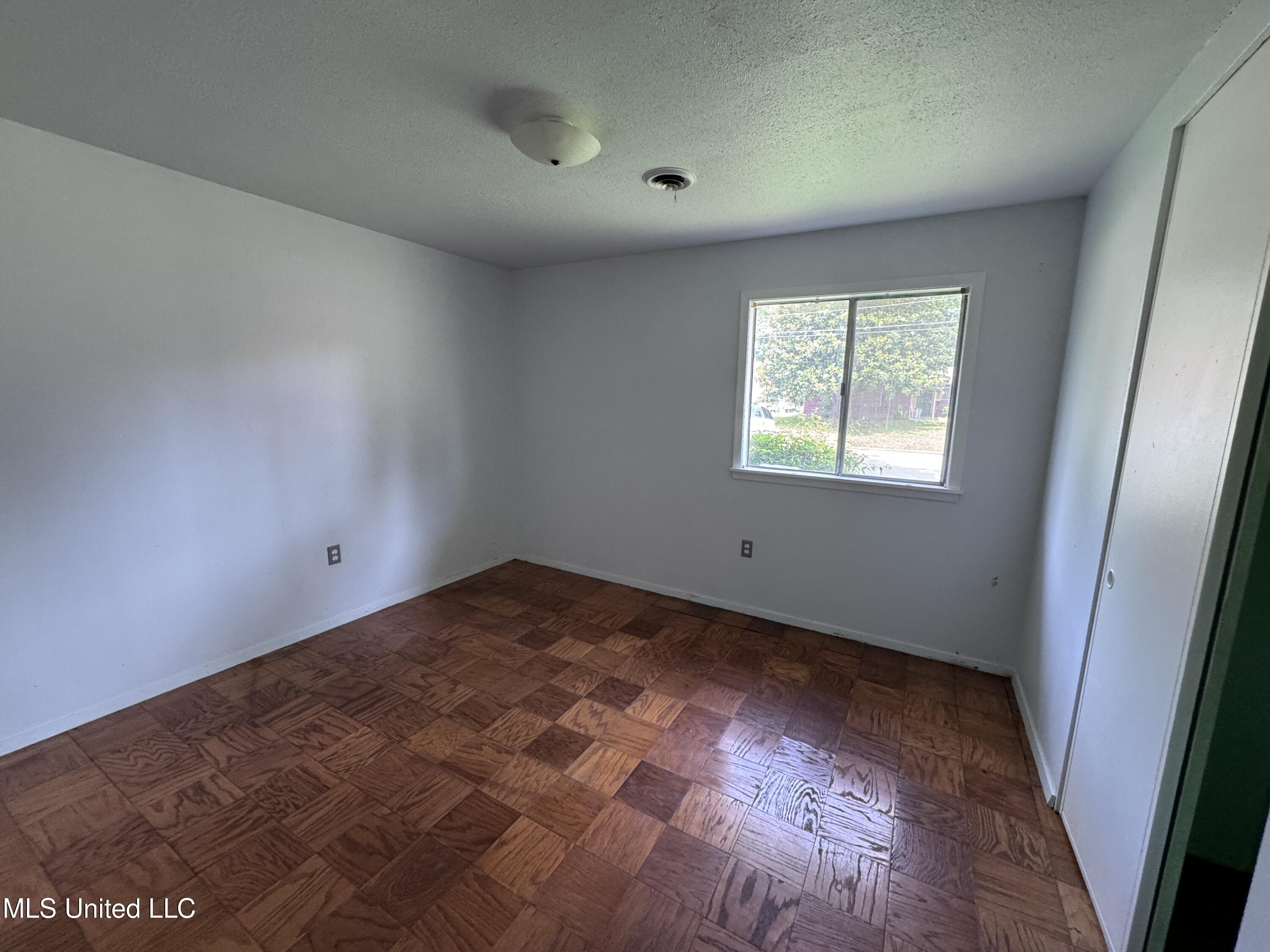 3327 Casa Grande Circle Property Photo 8