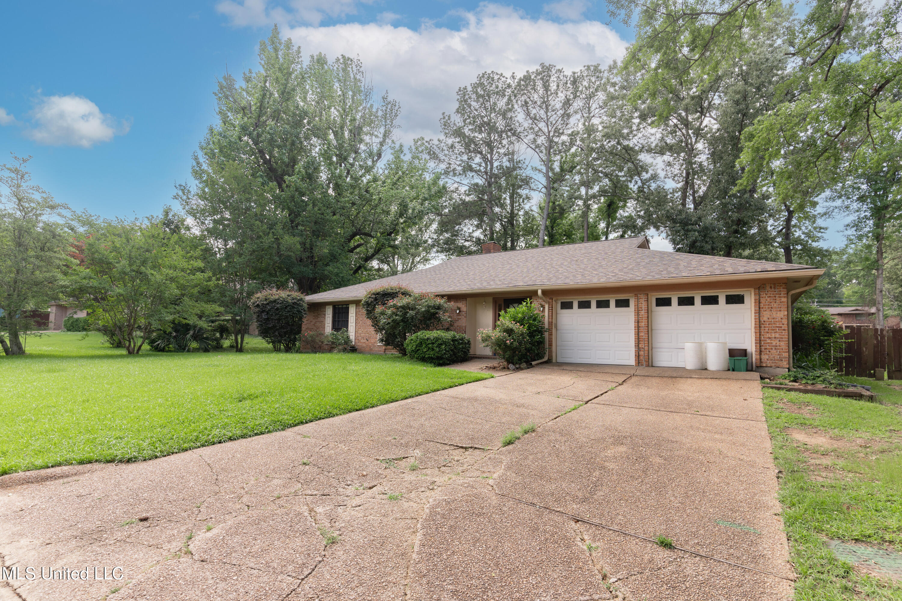 504 Hampton Street Property Photo 3