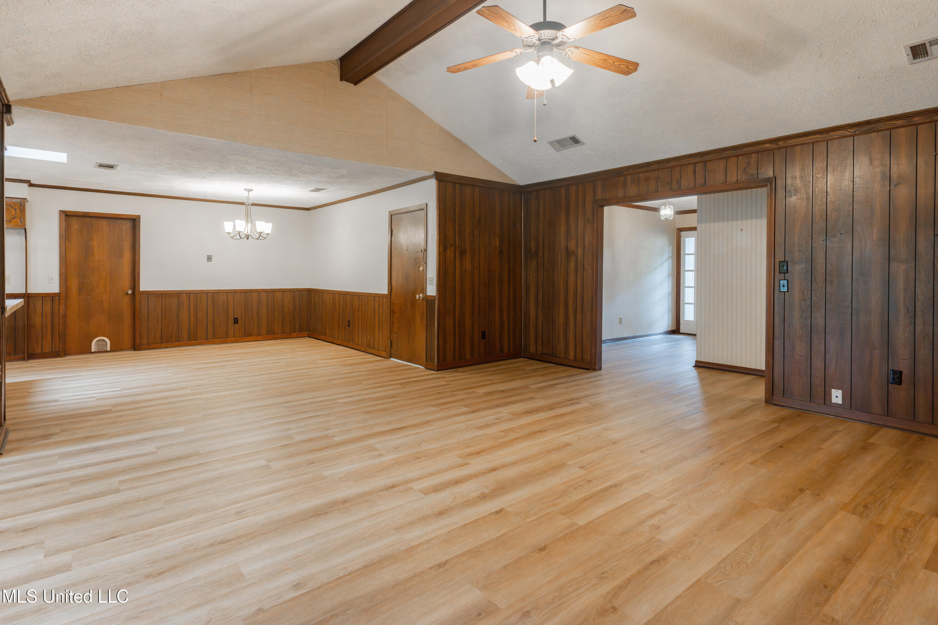 504 Hampton Street Property Photo 10