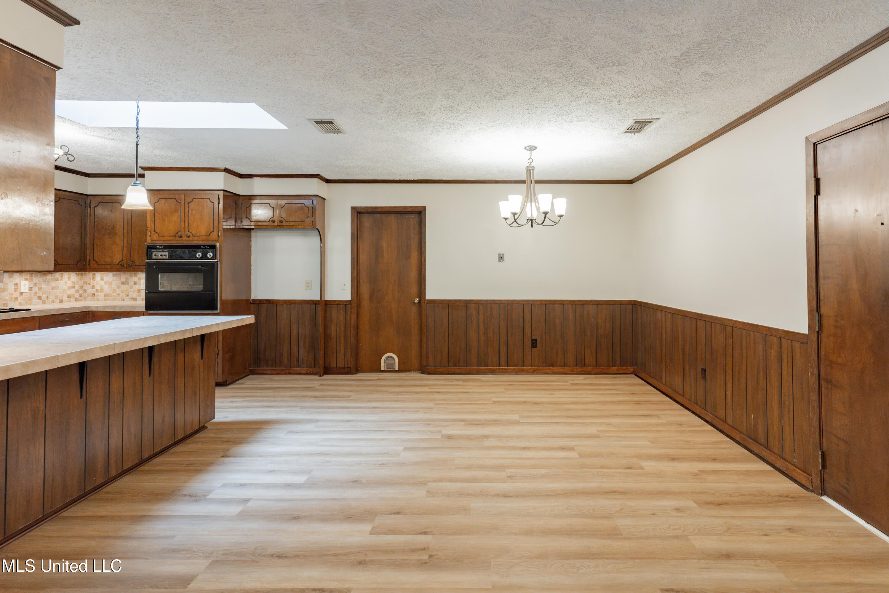 504 Hampton Street Property Photo 12