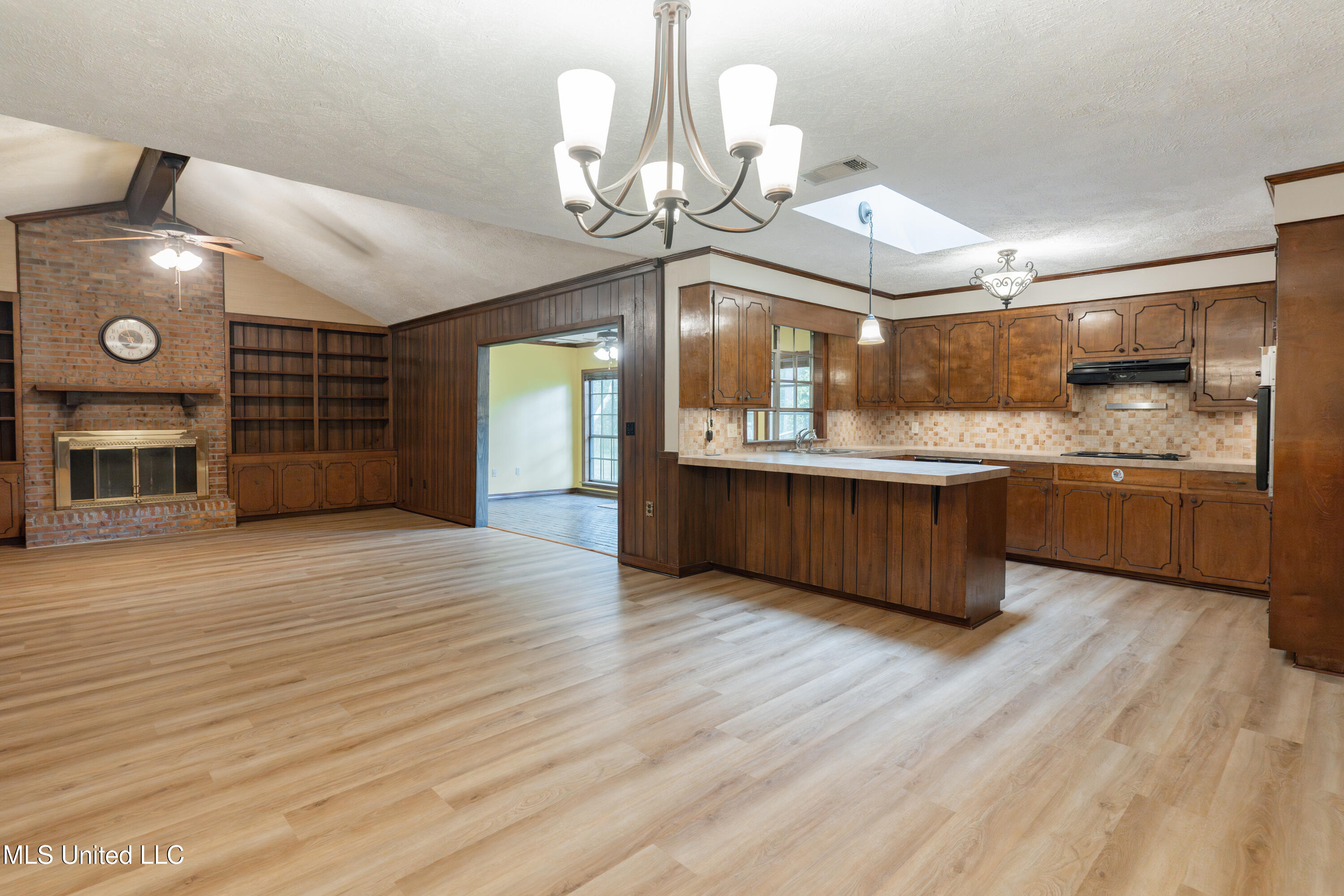 504 Hampton Street Property Photo 14