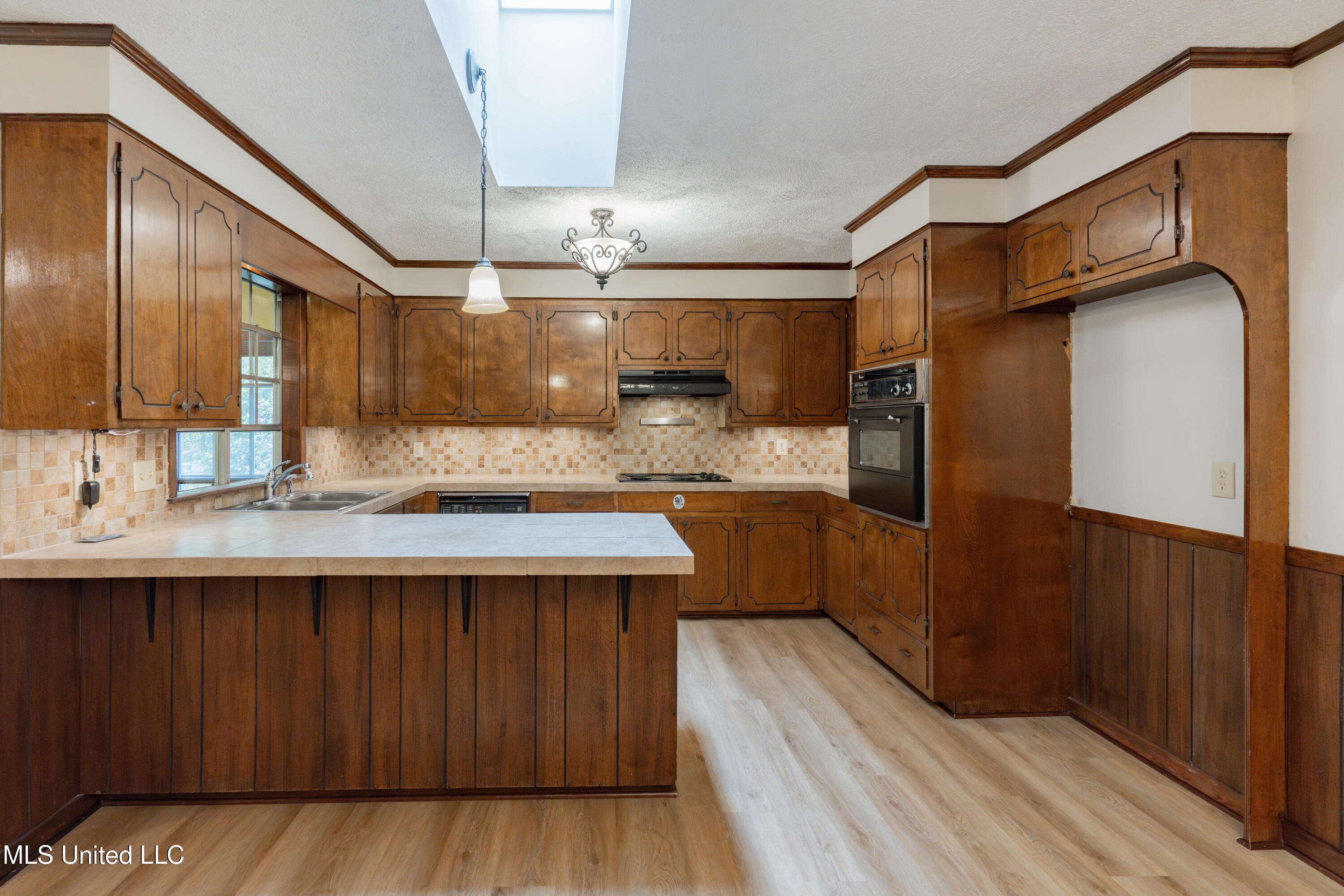 504 Hampton Street Property Photo 15