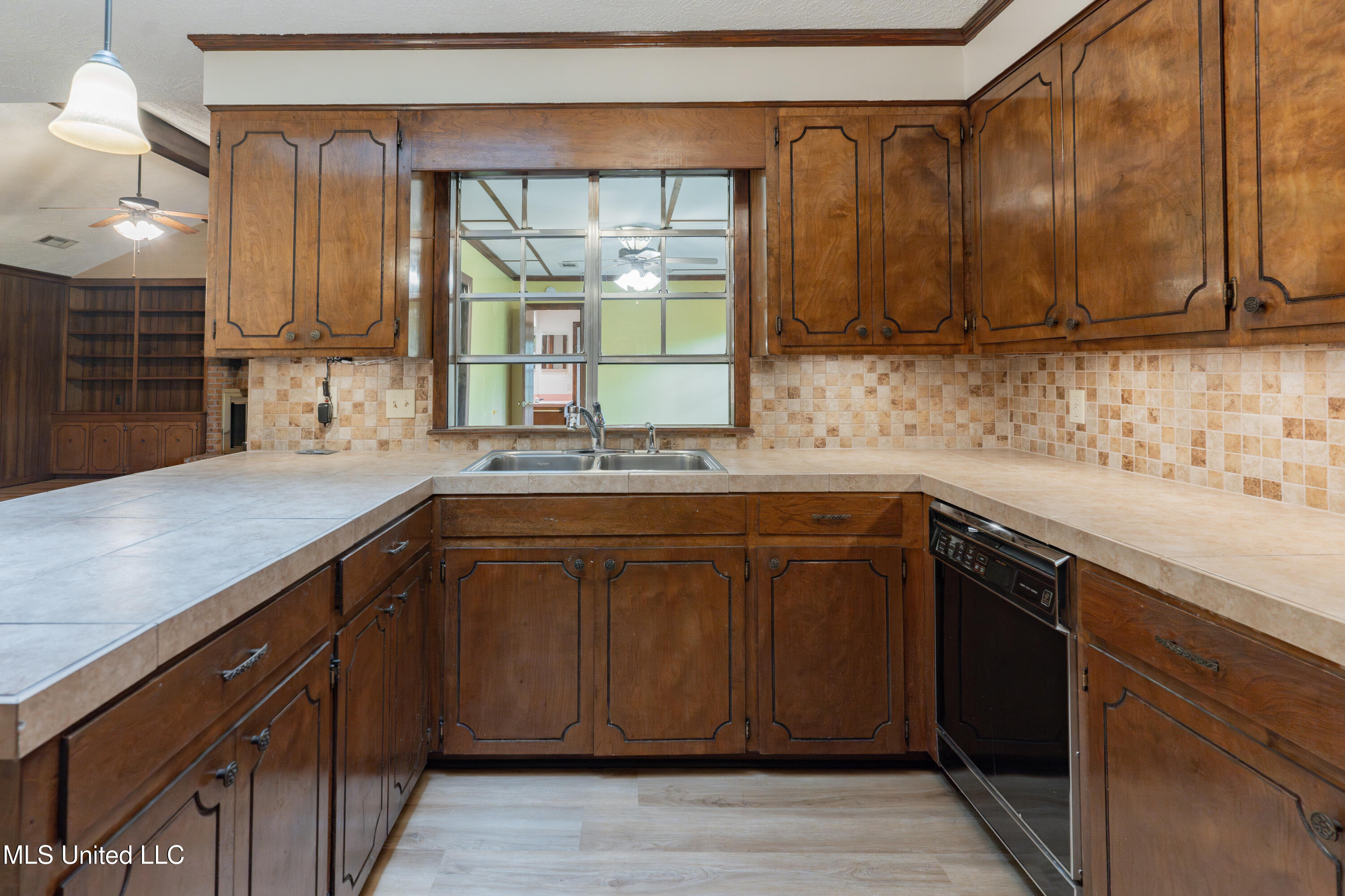 504 Hampton Street Property Photo 18