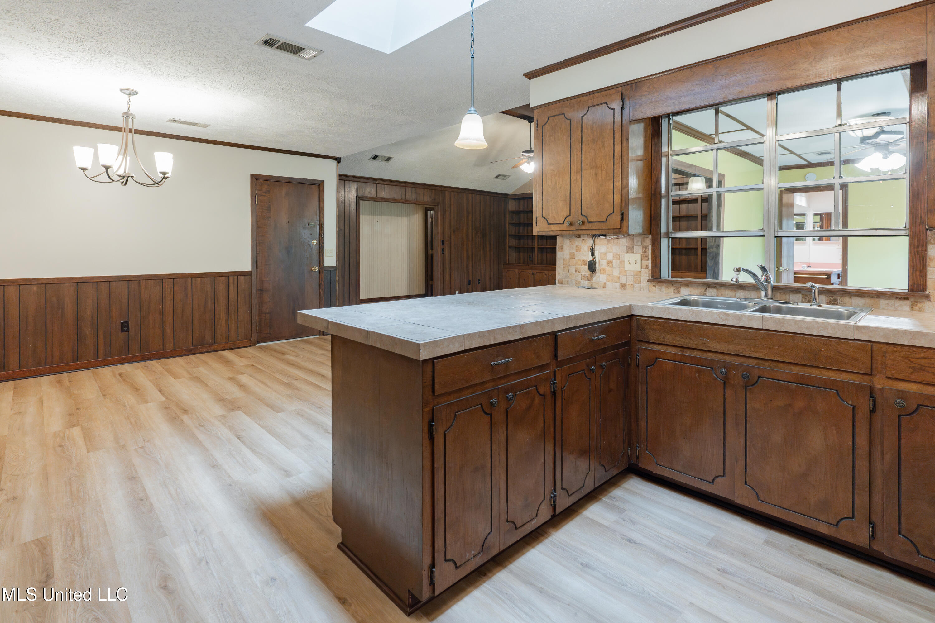 504 Hampton Street Property Photo 19
