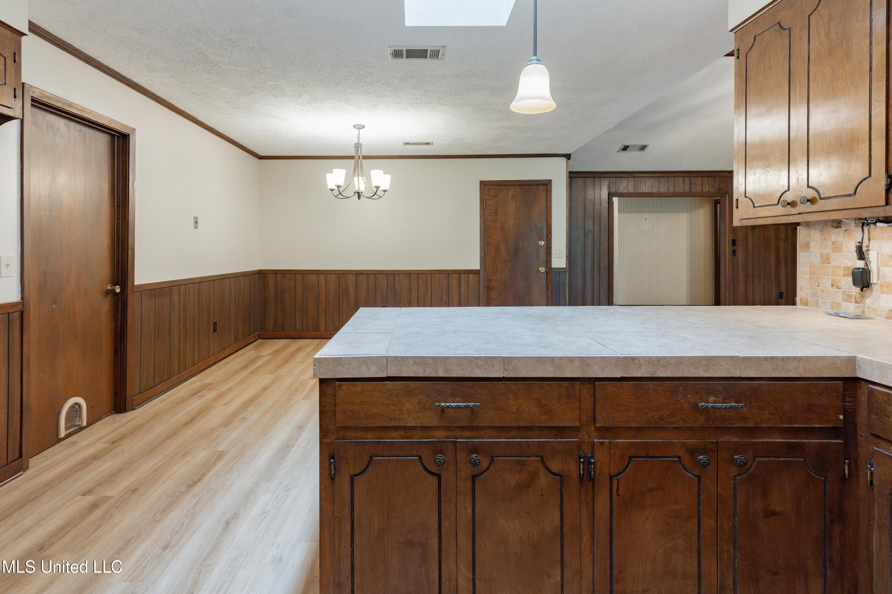 504 Hampton Street Property Photo 22