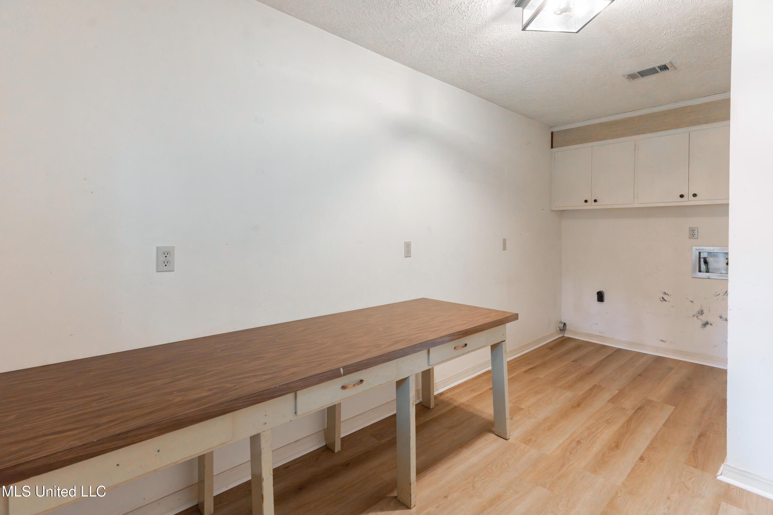 504 Hampton Street Property Photo 25