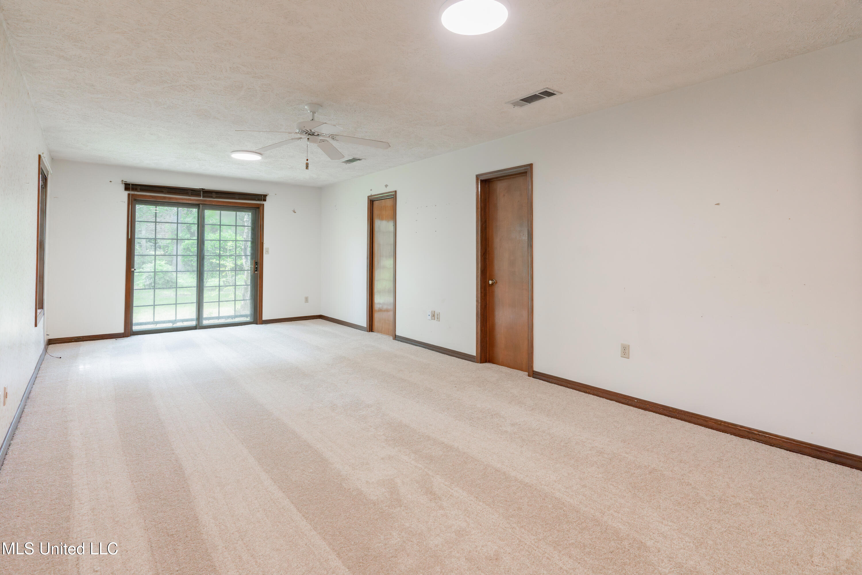 504 Hampton Street Property Photo 33