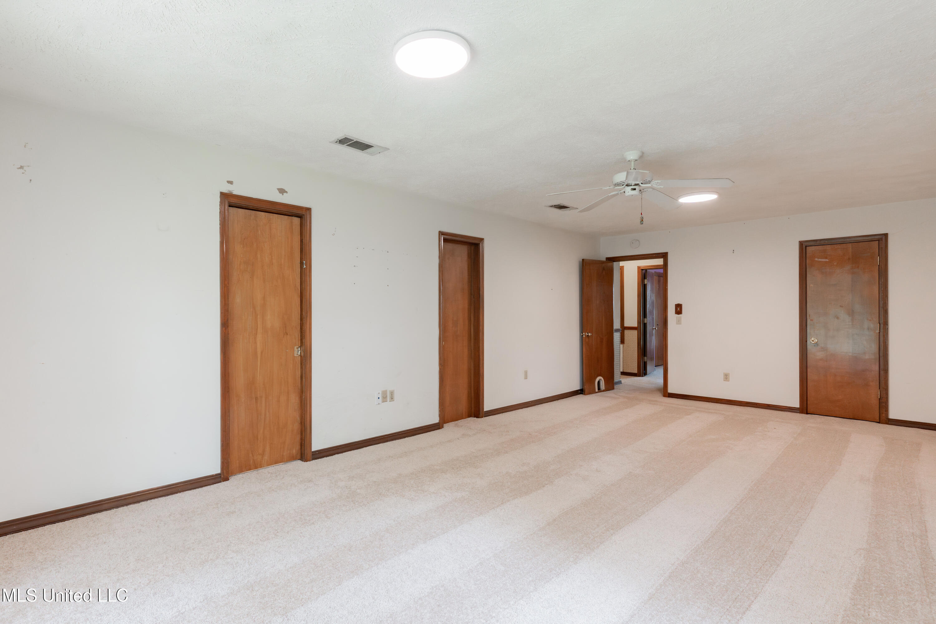 504 Hampton Street Property Photo 34