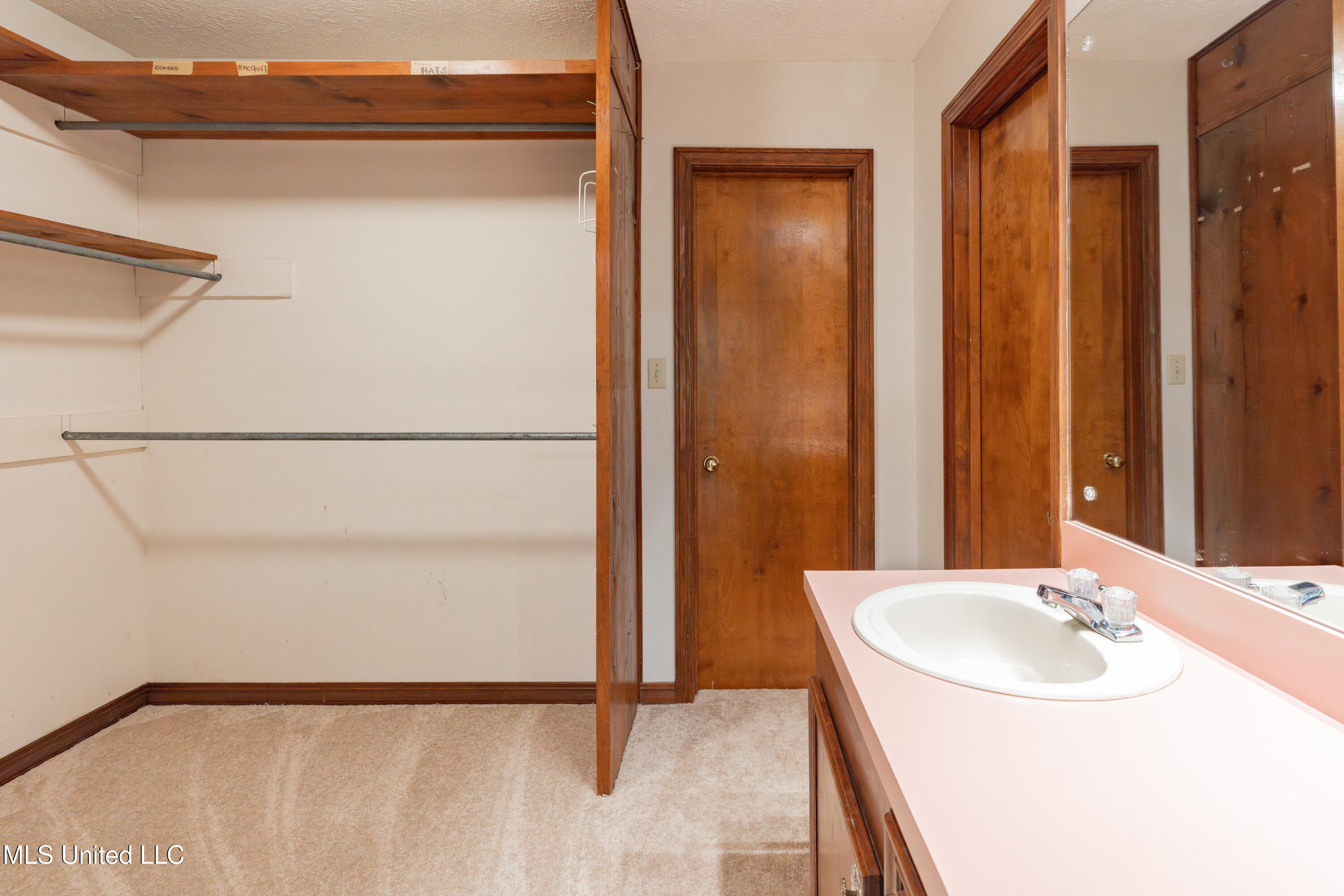 504 Hampton Street Property Photo 40