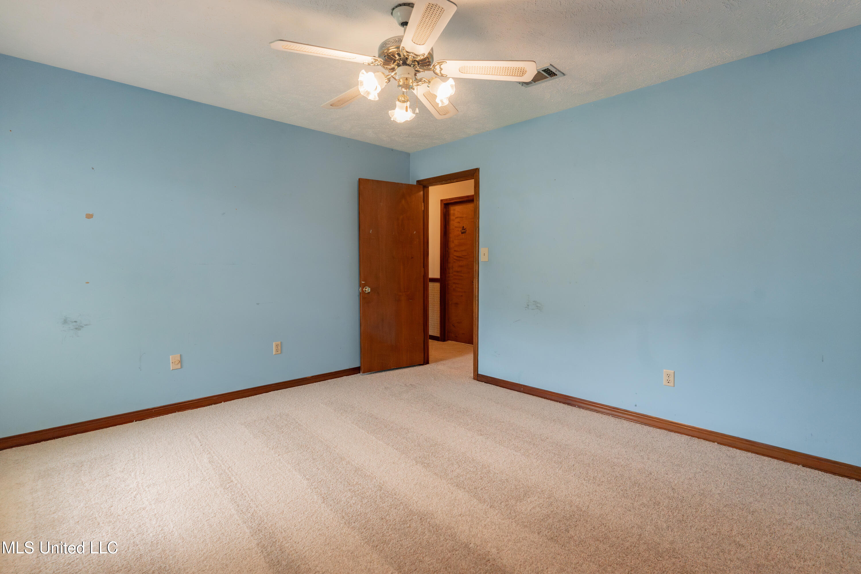 504 Hampton Street Property Photo 50