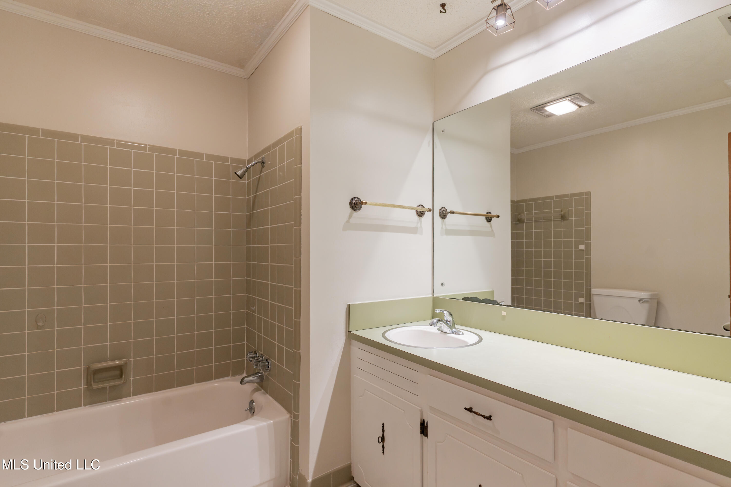 504 Hampton Street Property Photo 52
