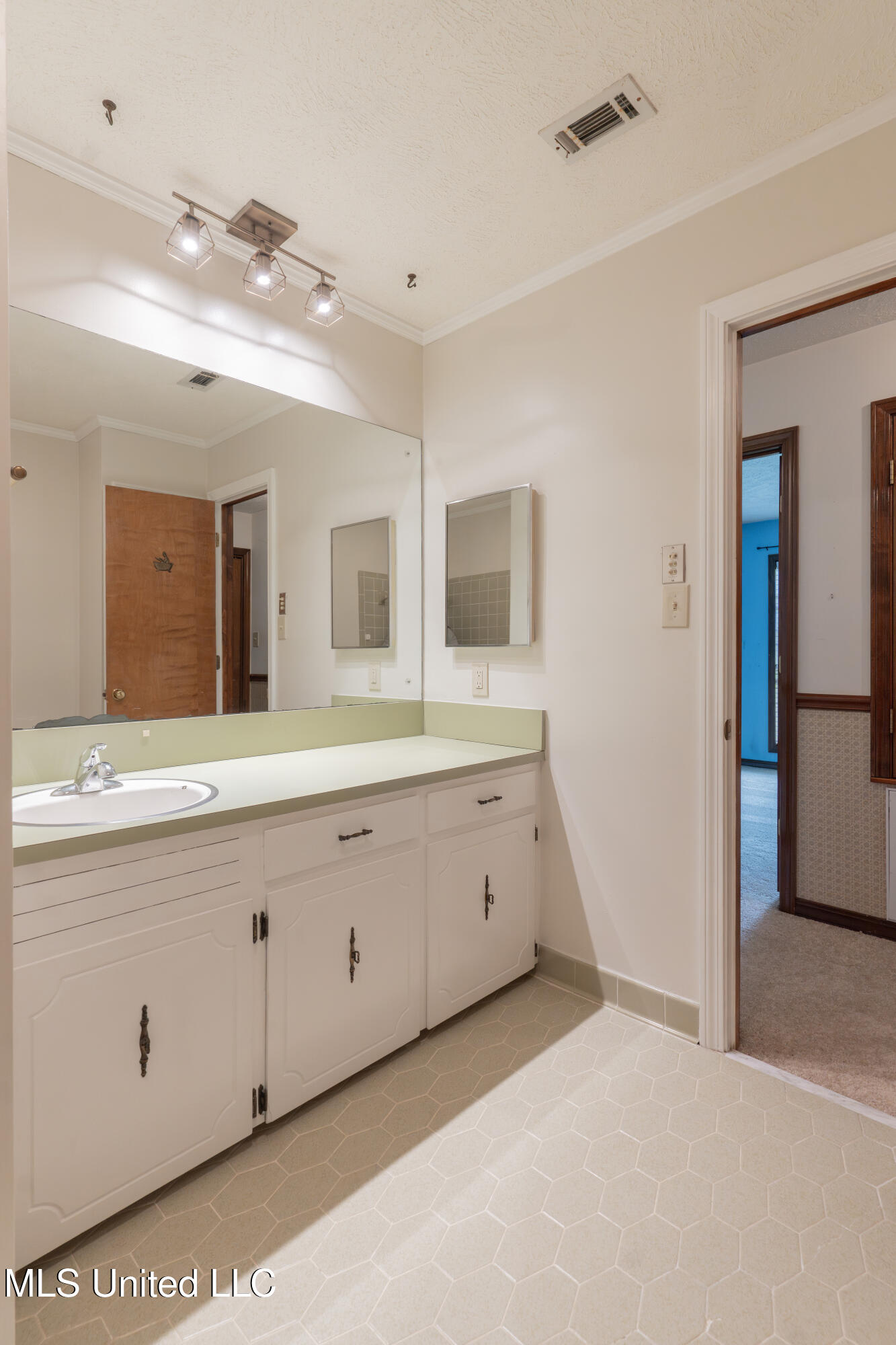 504 Hampton Street Property Photo 56