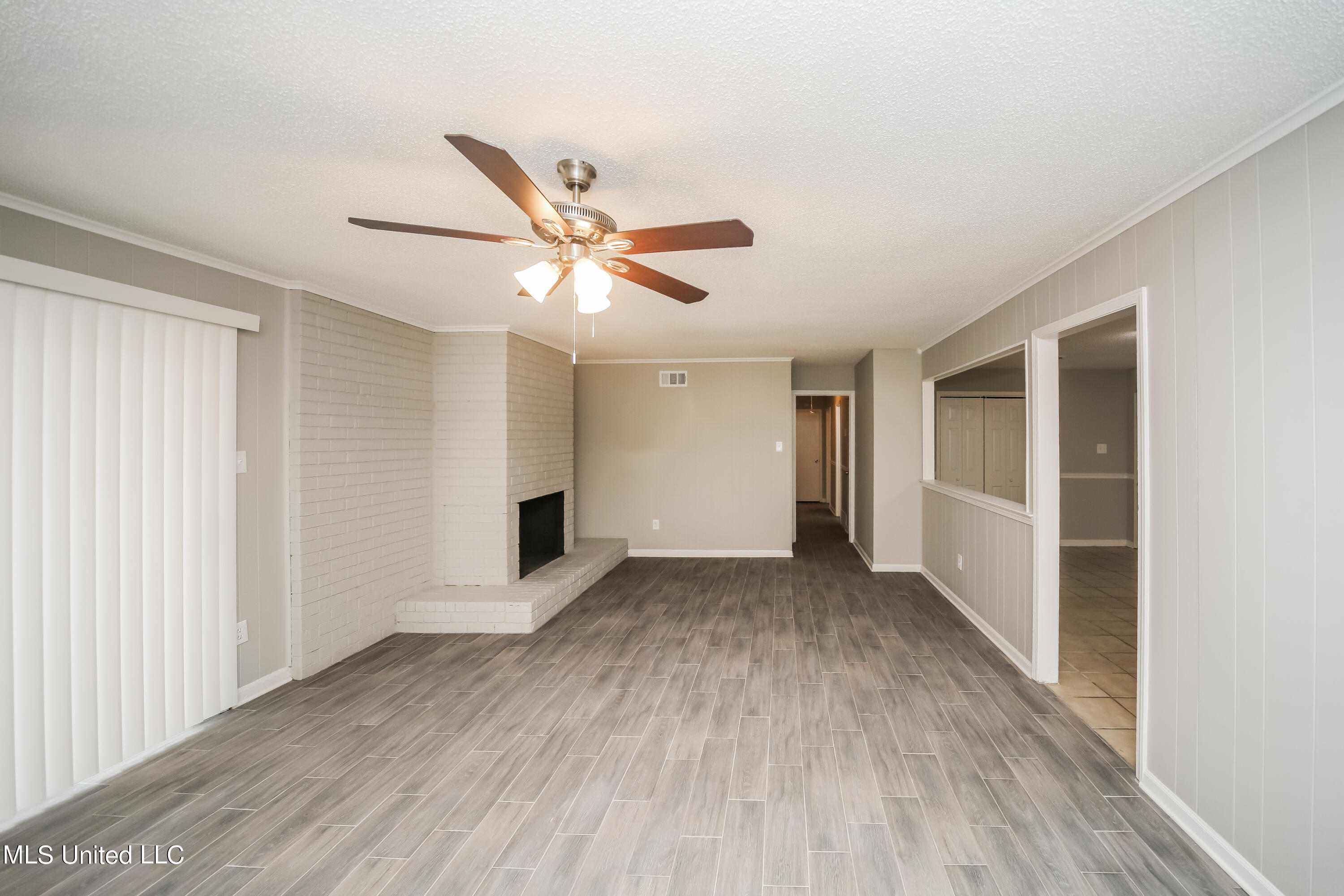 7081 Thornwood Cove Property Photo 5