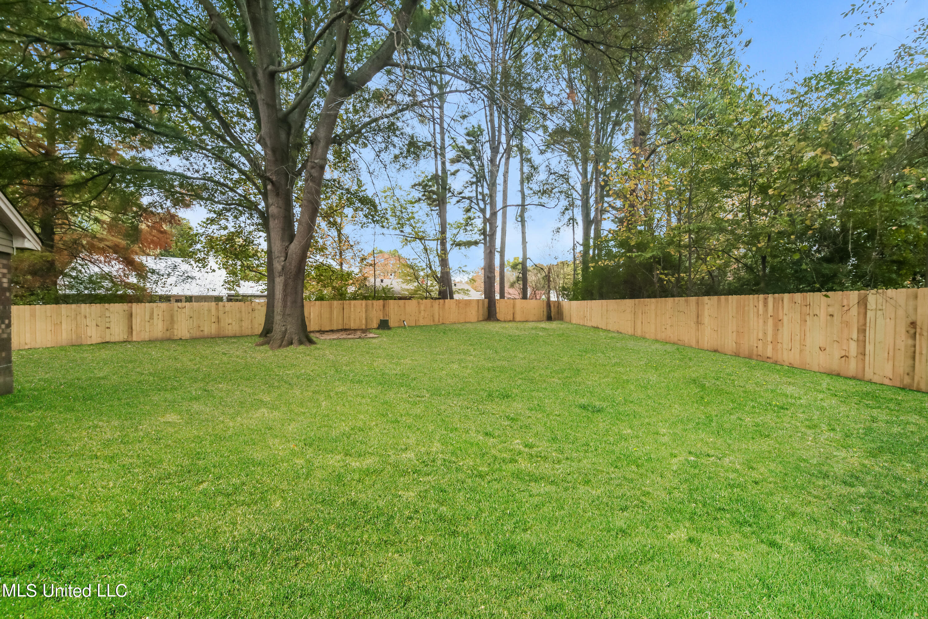 7081 Thornwood Cove Property Photo 15