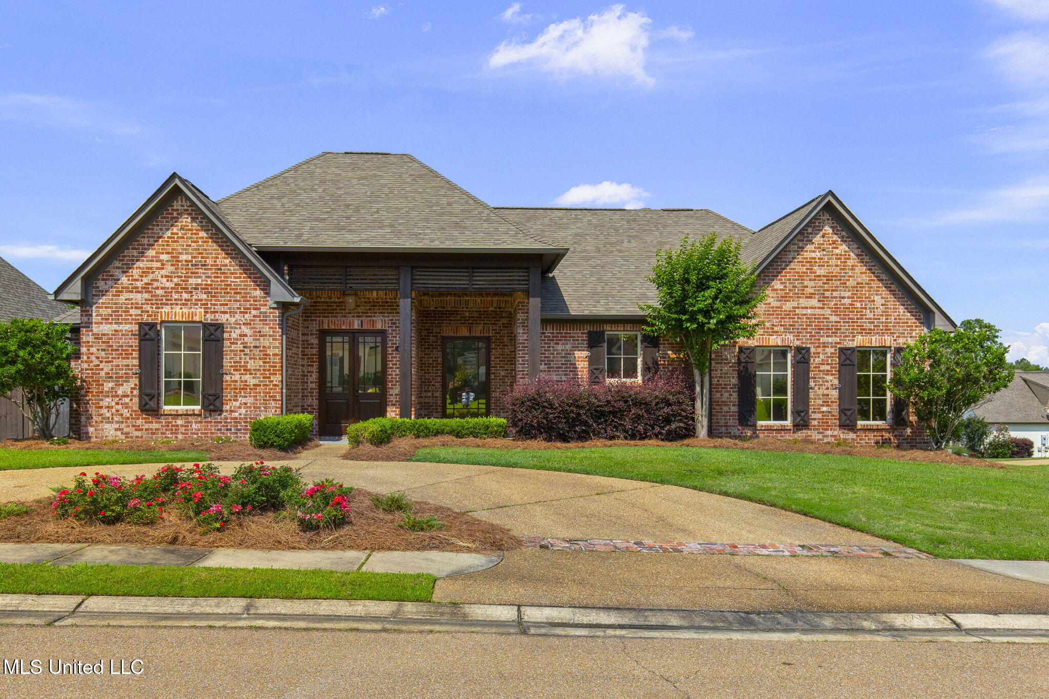 415 Deer Hollow Property Photo 1