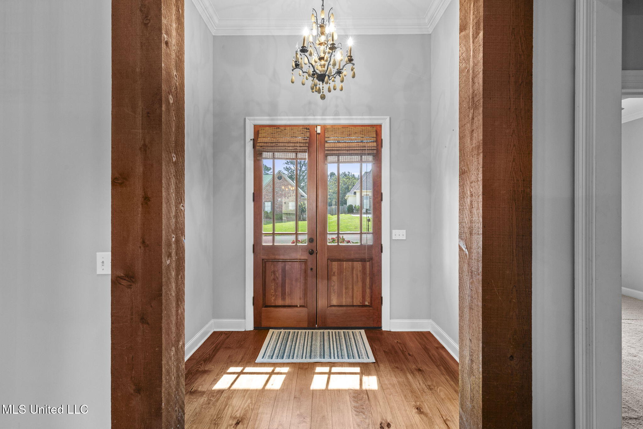 415 Deer Hollow Property Photo 7