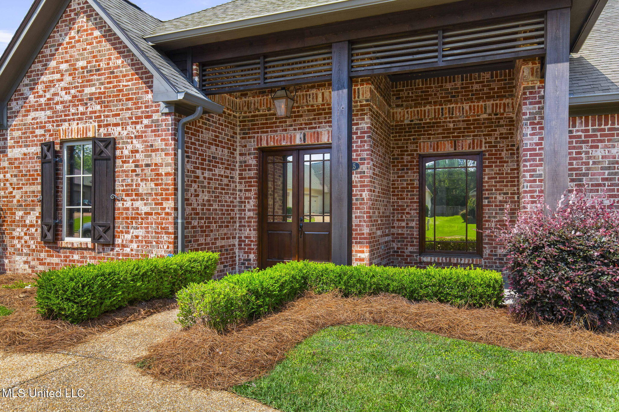415 Deer Hollow Property Photo 10