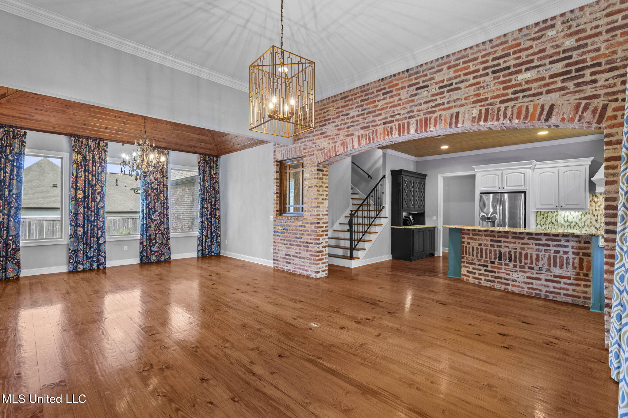 415 Deer Hollow Property Photo 23
