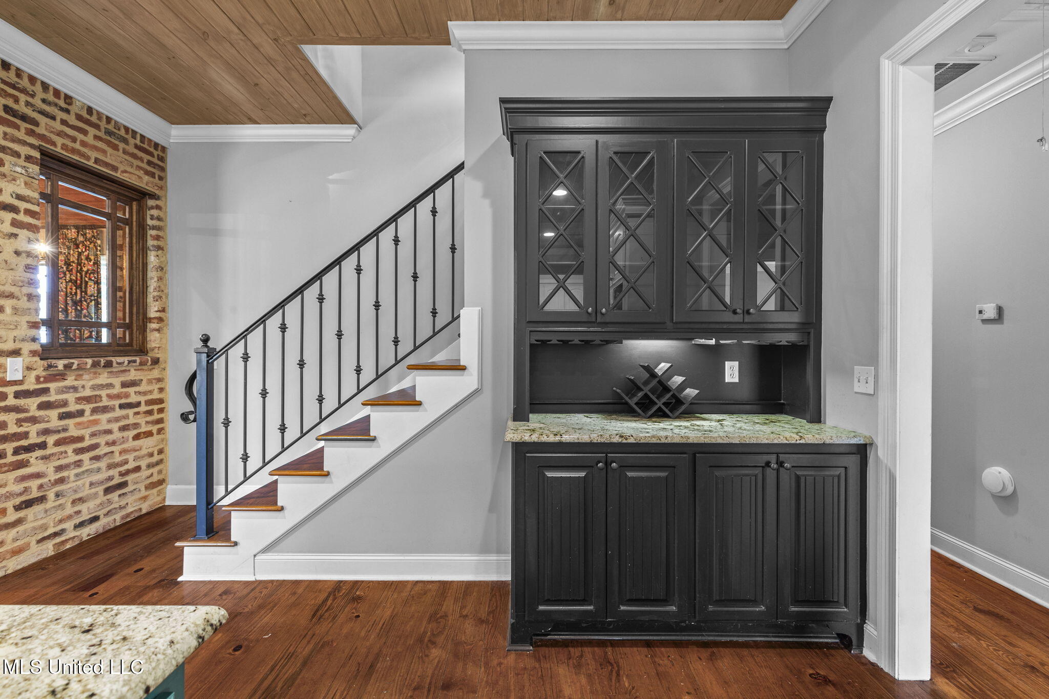 415 Deer Hollow Property Photo 28