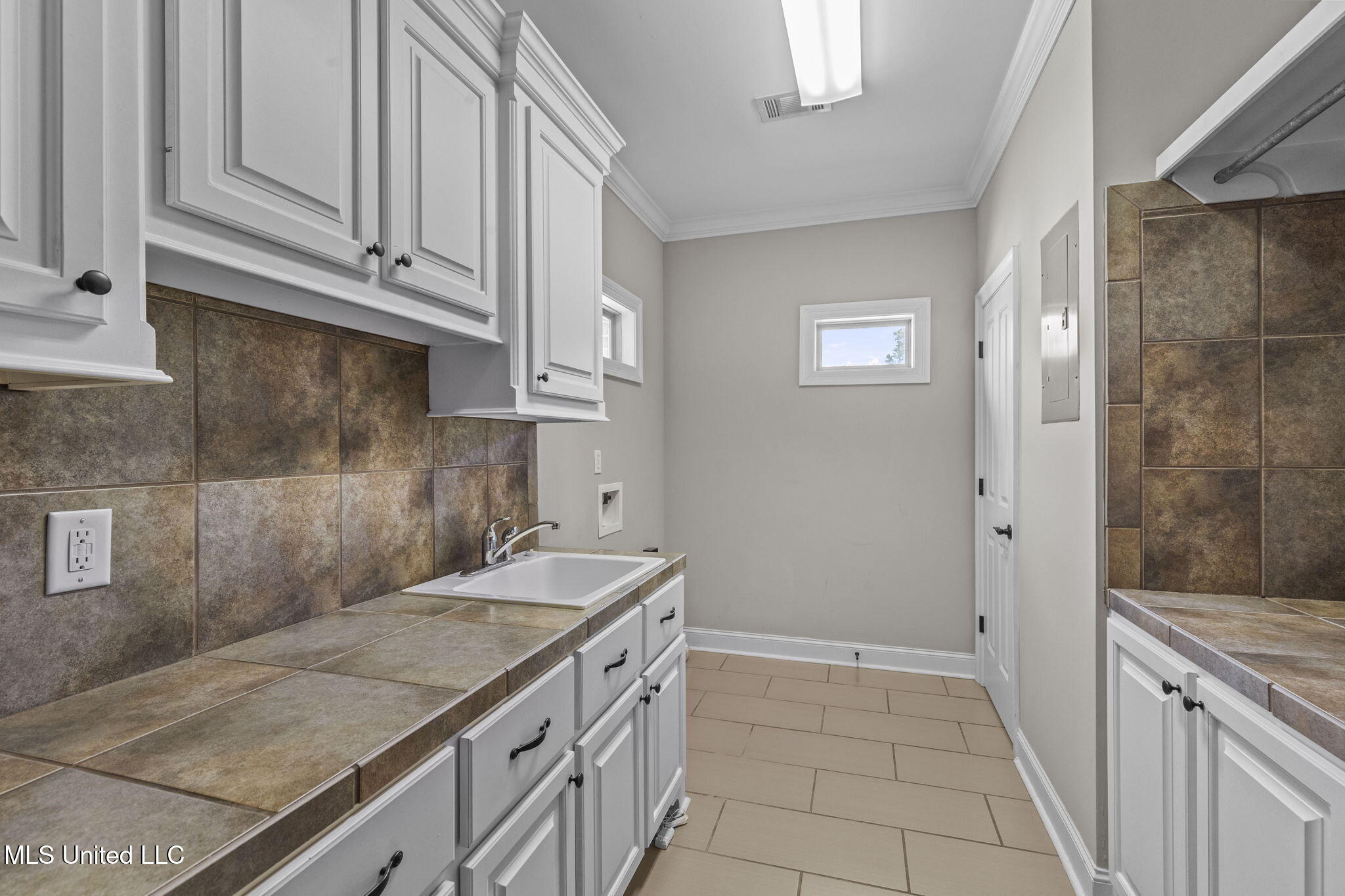 415 Deer Hollow Property Photo 35