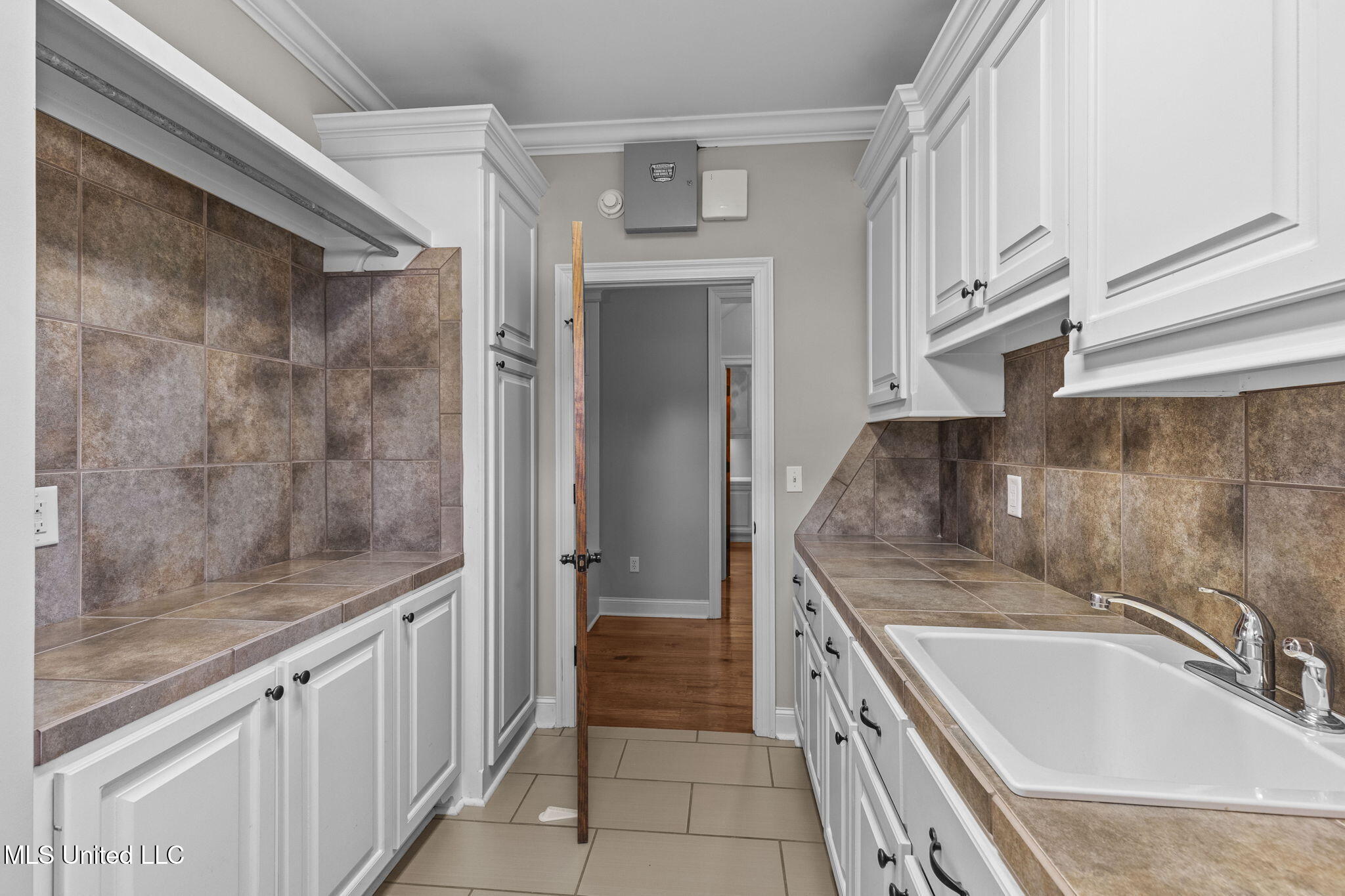 415 Deer Hollow Property Photo 37