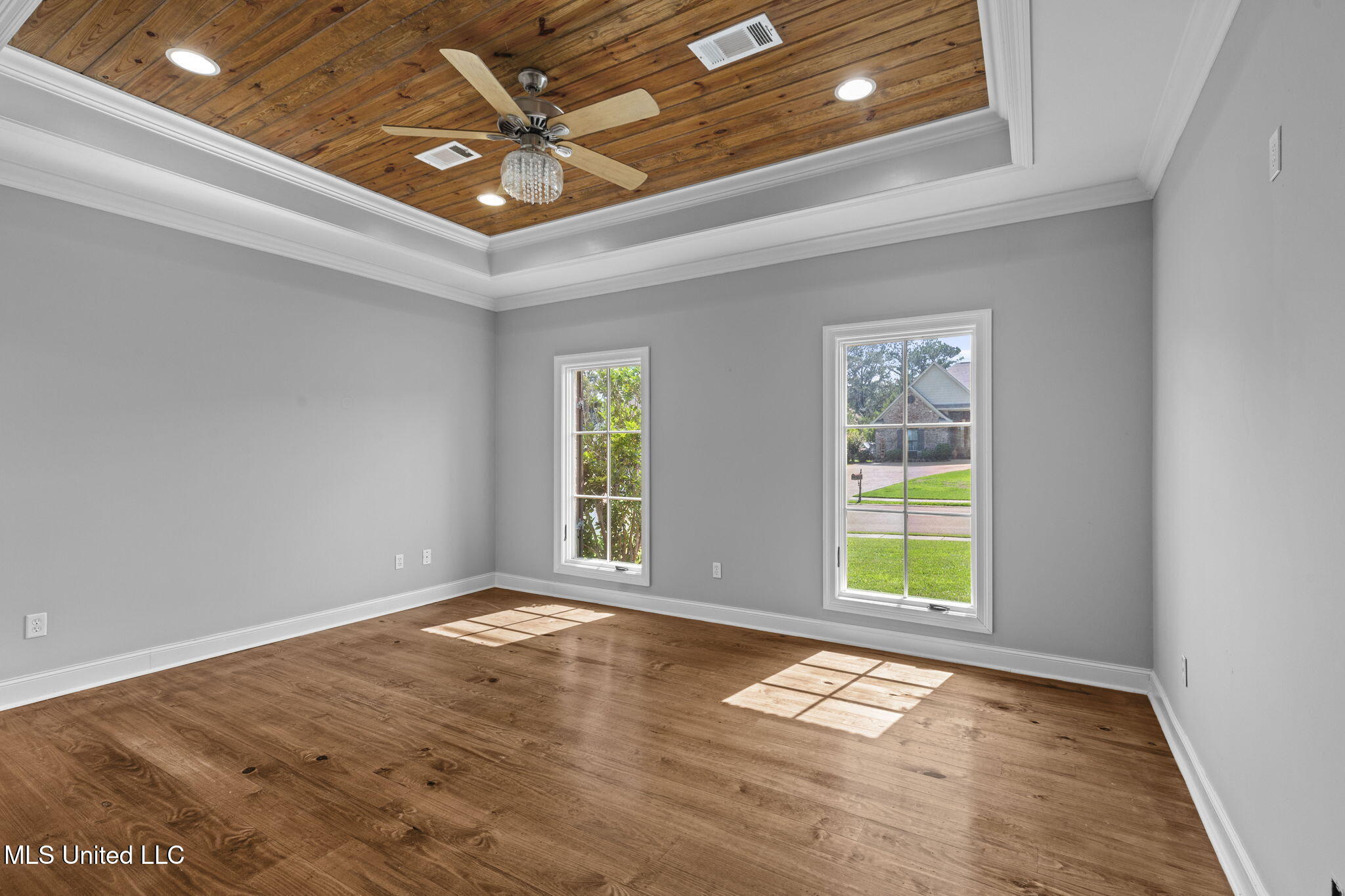415 Deer Hollow Property Photo 40