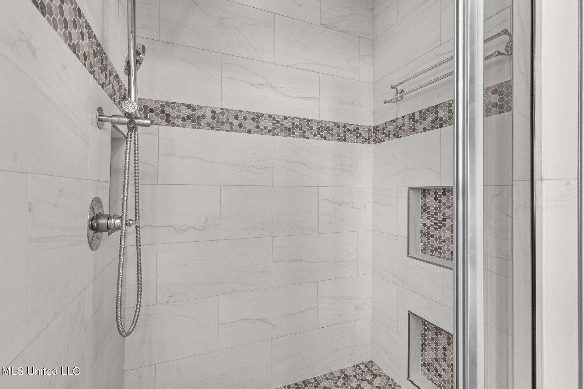 415 Deer Hollow Property Photo 42