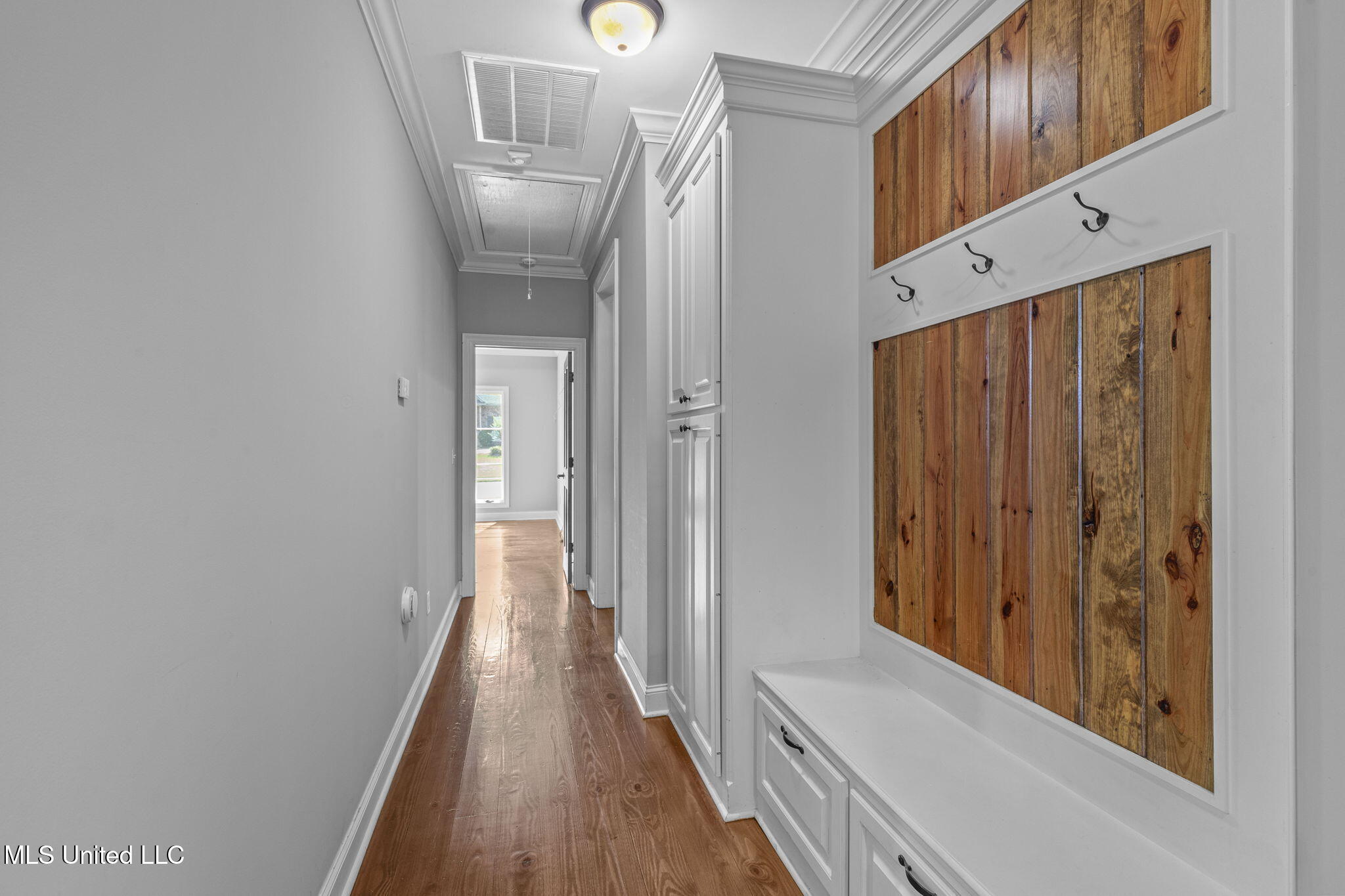 415 Deer Hollow Property Photo 43