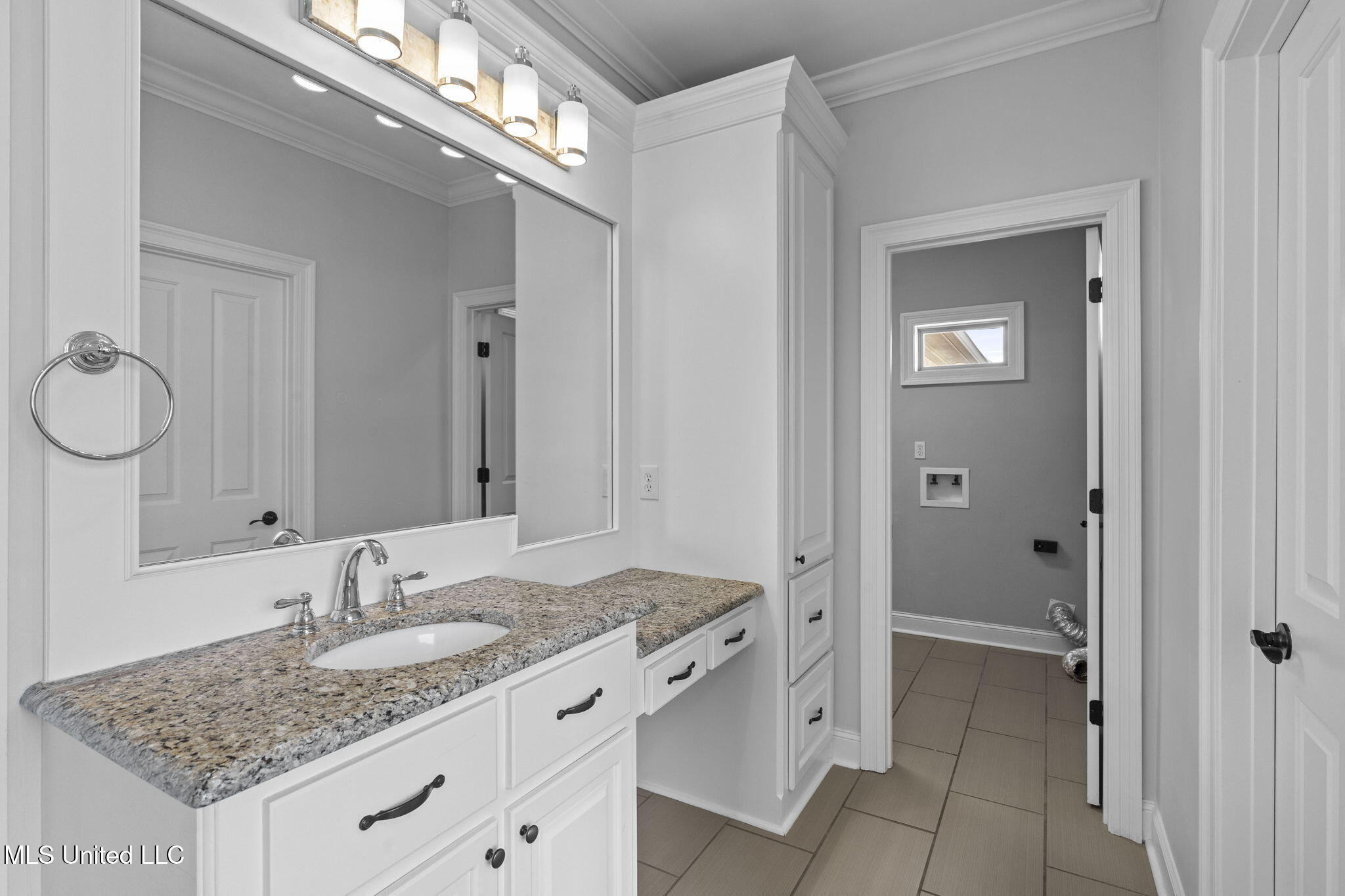 415 Deer Hollow Property Photo 47