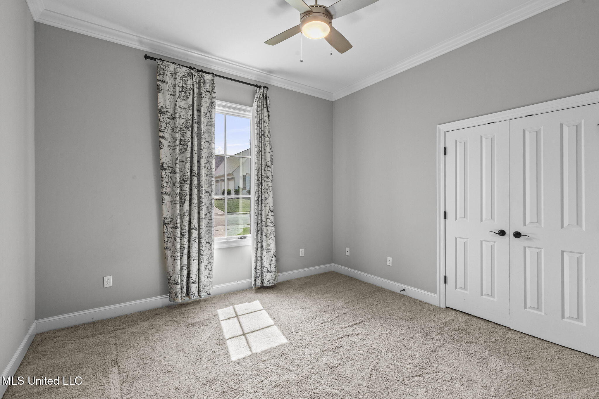 415 Deer Hollow Property Photo 49