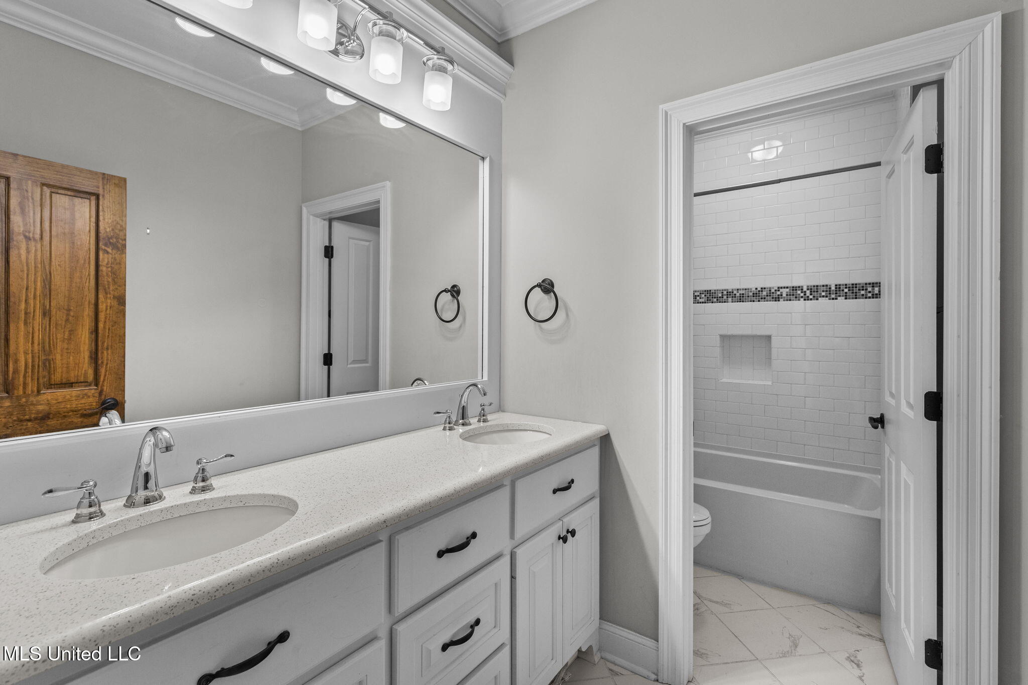 415 Deer Hollow Property Photo 50