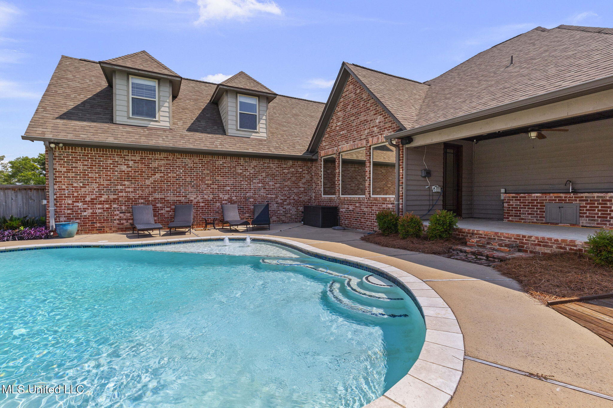 415 Deer Hollow Property Photo 66