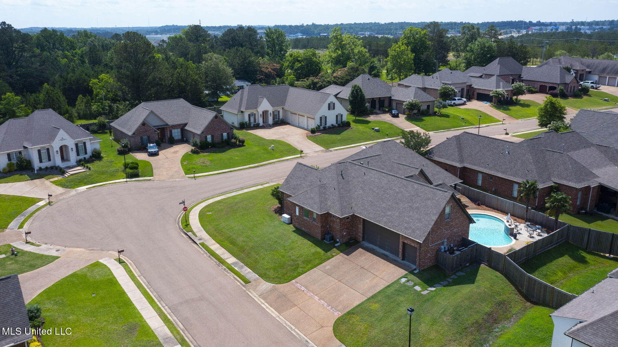 415 Deer Hollow Property Photo 82