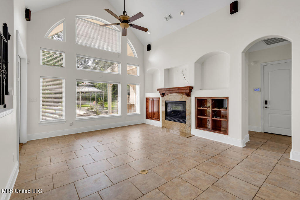 17000 River Place Property Photo 19
