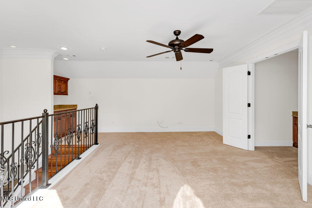 17000 River Place Property Photo 22