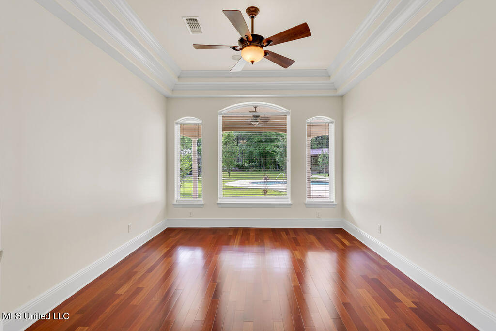 17000 River Place Property Photo 32